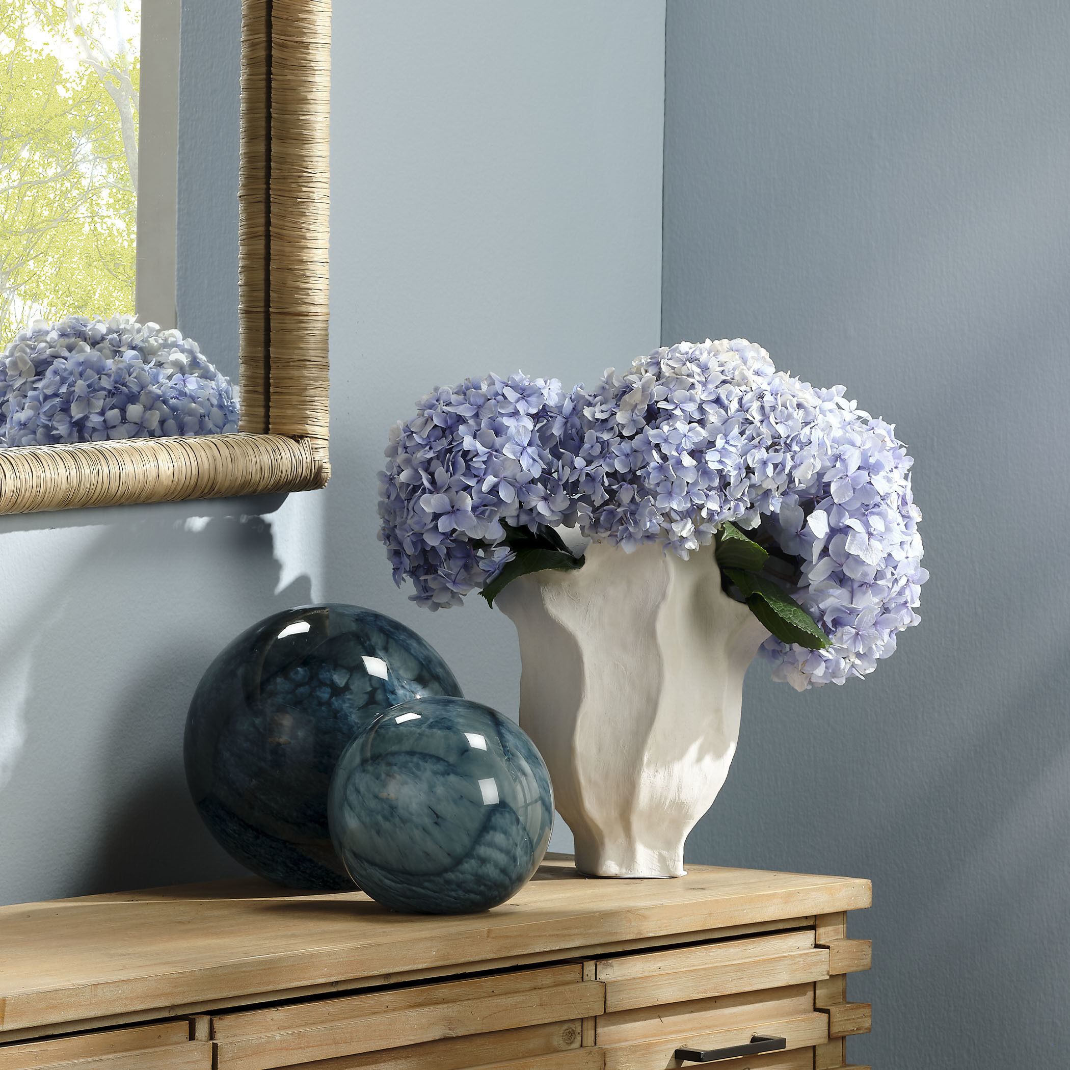 Lilly 13.5 X 12 inch Vase