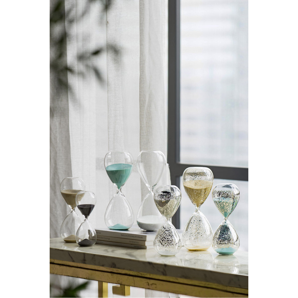 Ferdinand Bisque Sand/Clear Hourglass