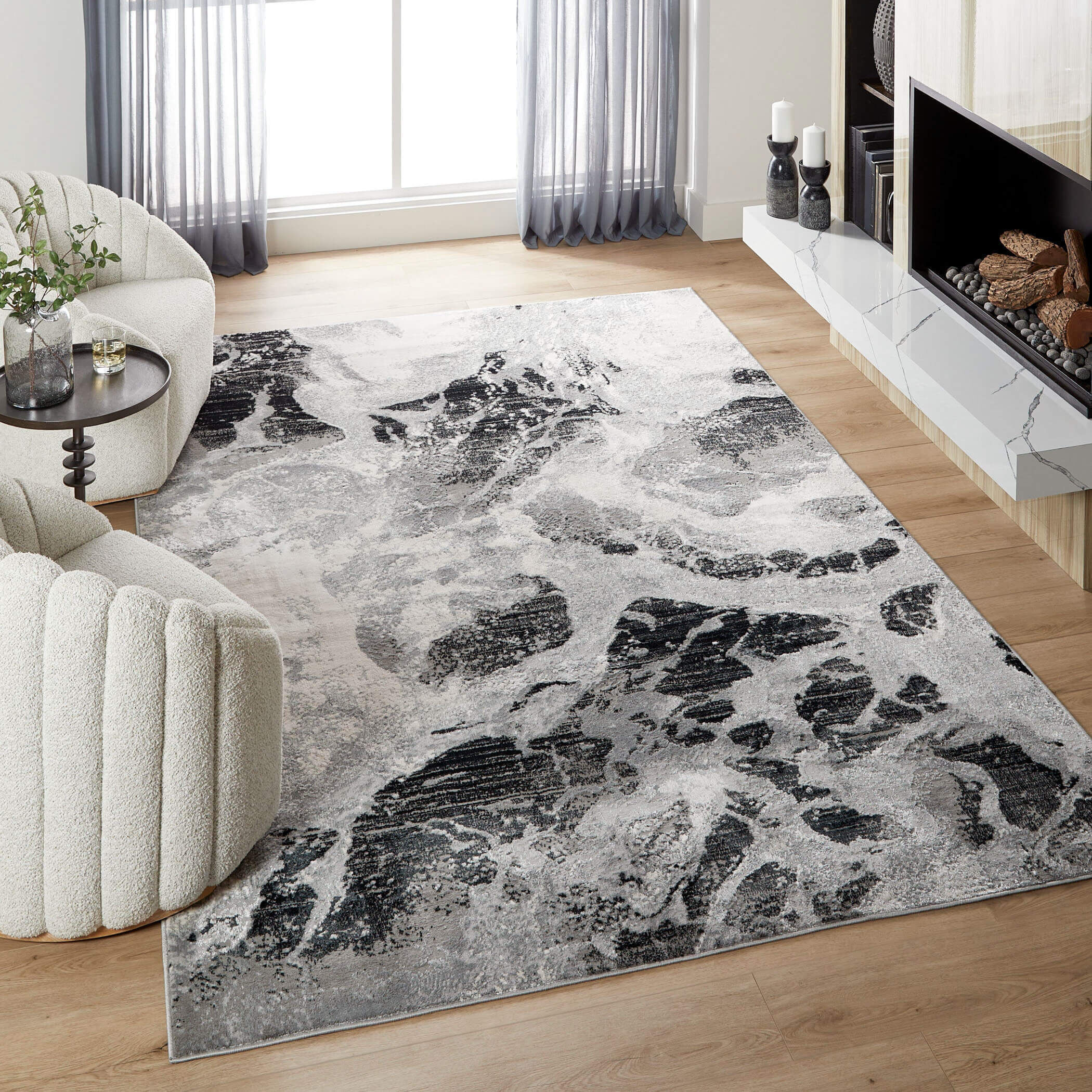 Artema 114 X 79 inch Black/White Rug in 6 x 9