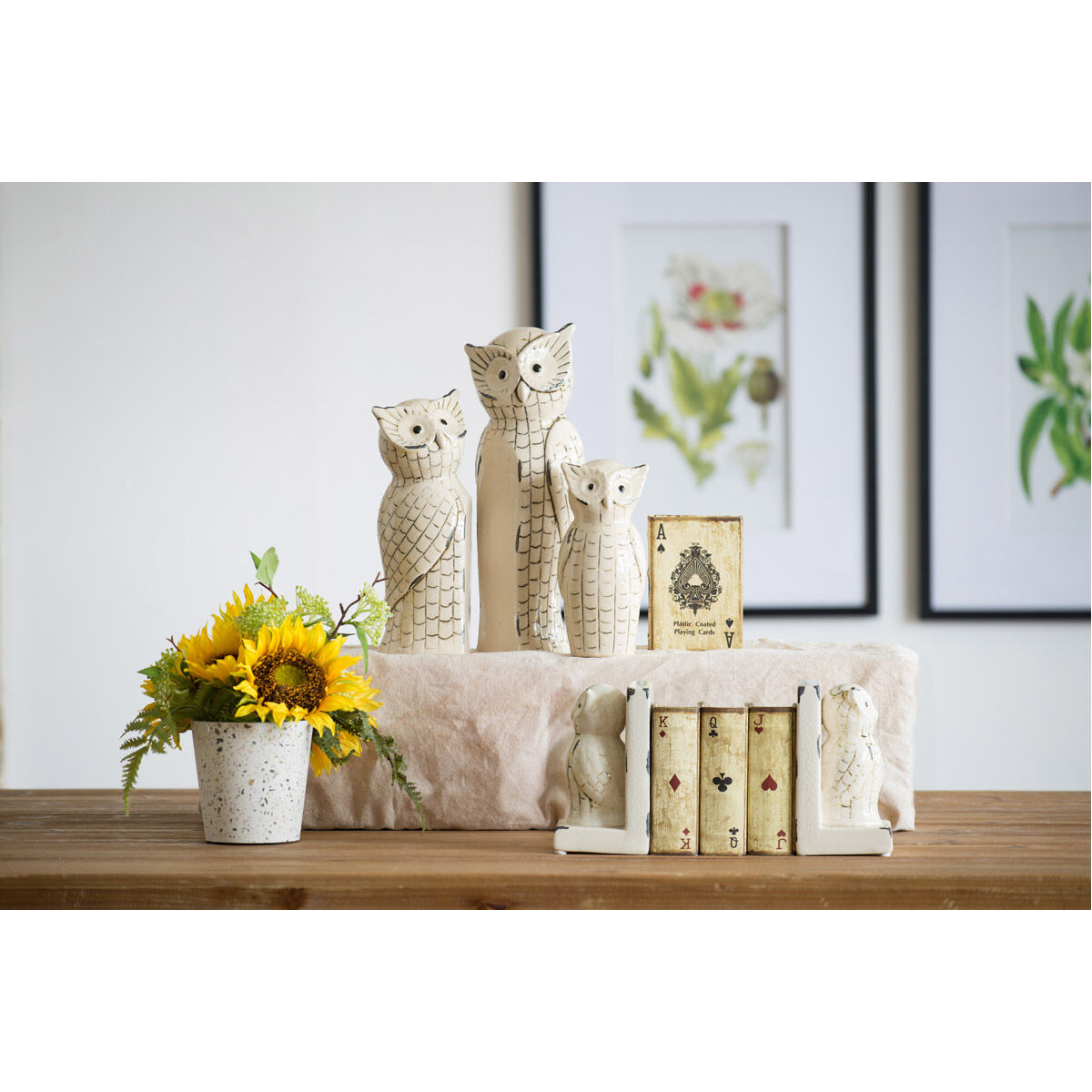 Vivek Off-White Figurine, Set of 3