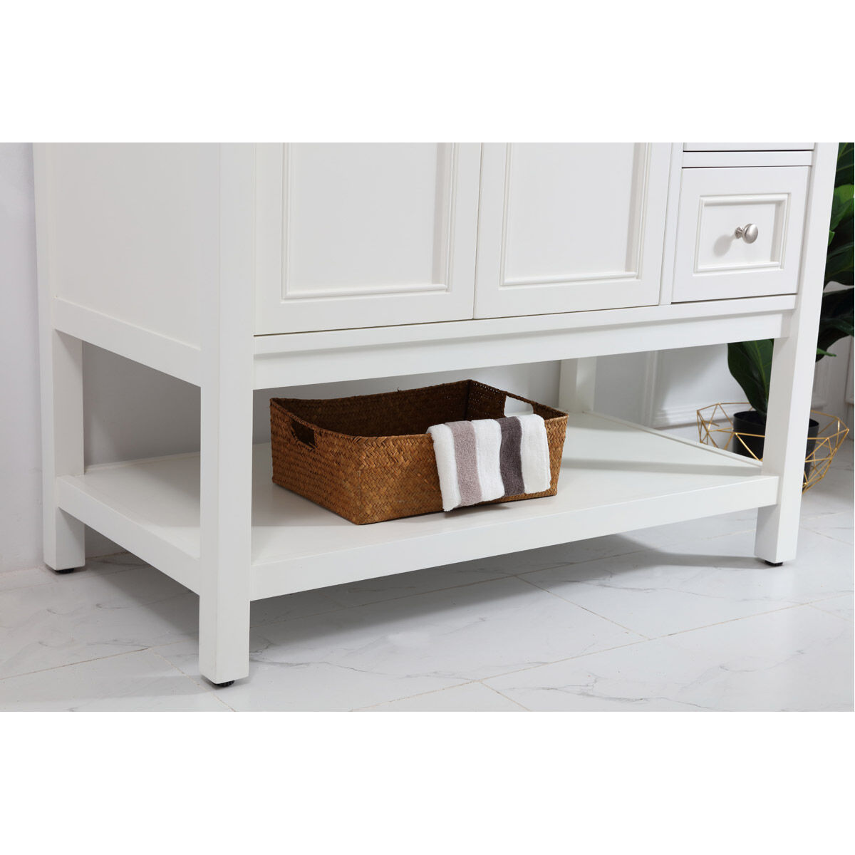 Metropolis 42 X 22 X 34 inch White Vanity Sink Set