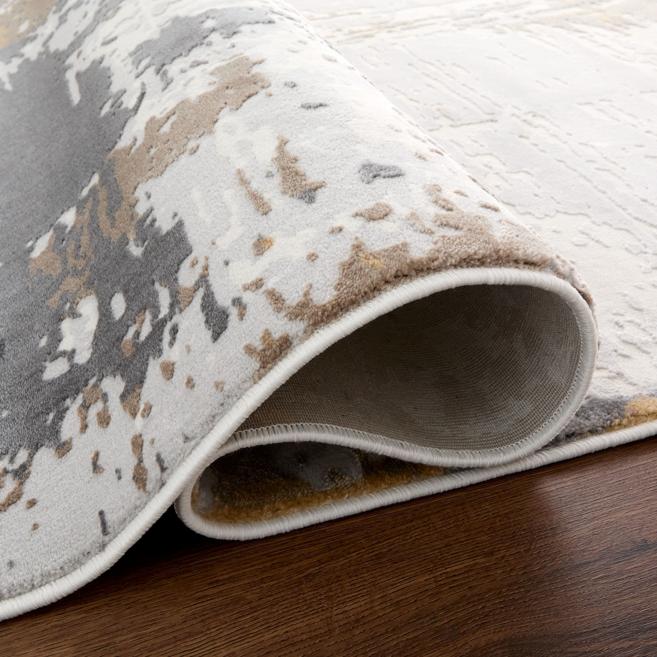 Veleka 90 X 63 inch Earth Tones Rug in 5 x 7