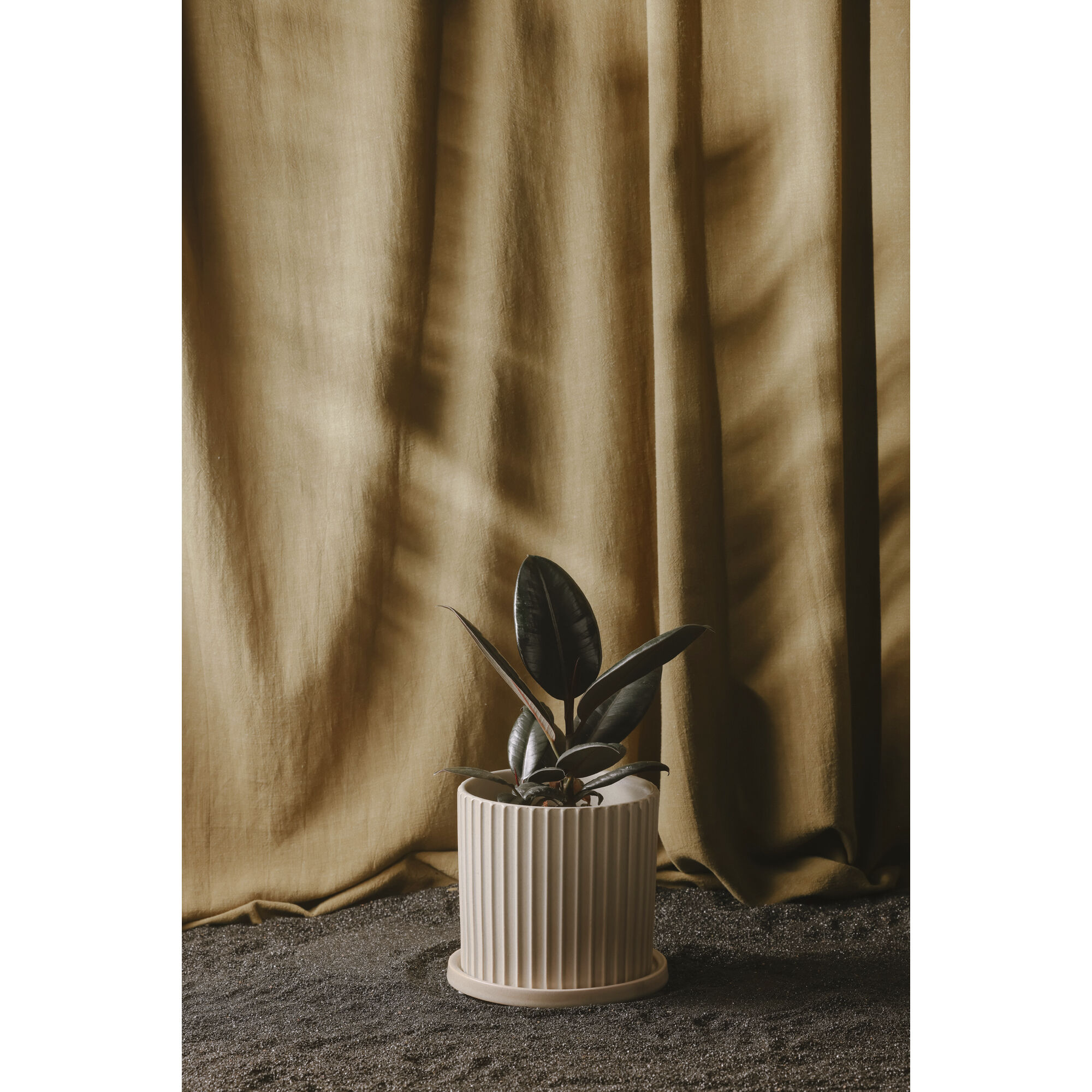 Kuhi Beige Planter, Small