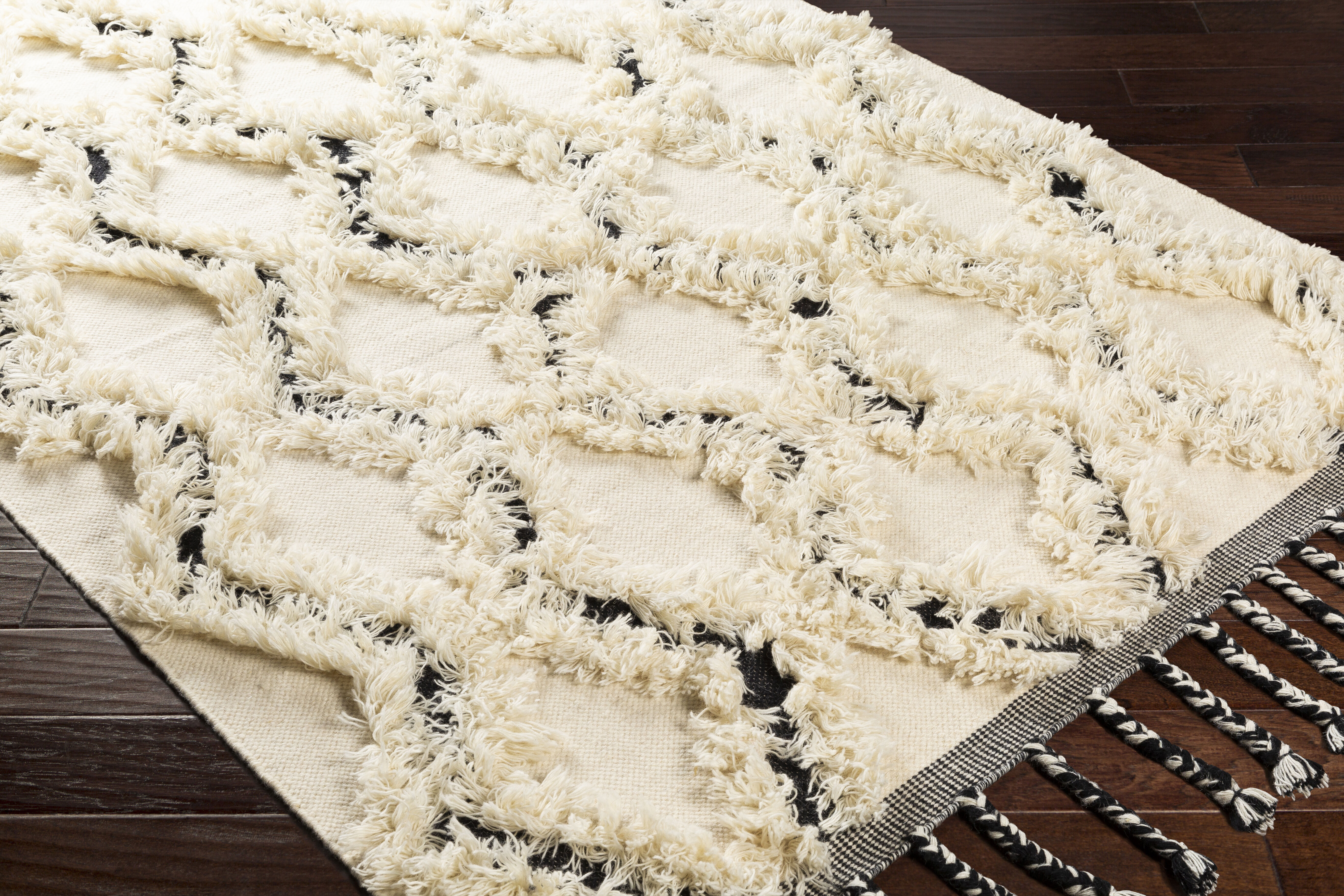 Apache 120 X 96 inch Cream/Black Handmade Rug in 8 x 10, Rectangle