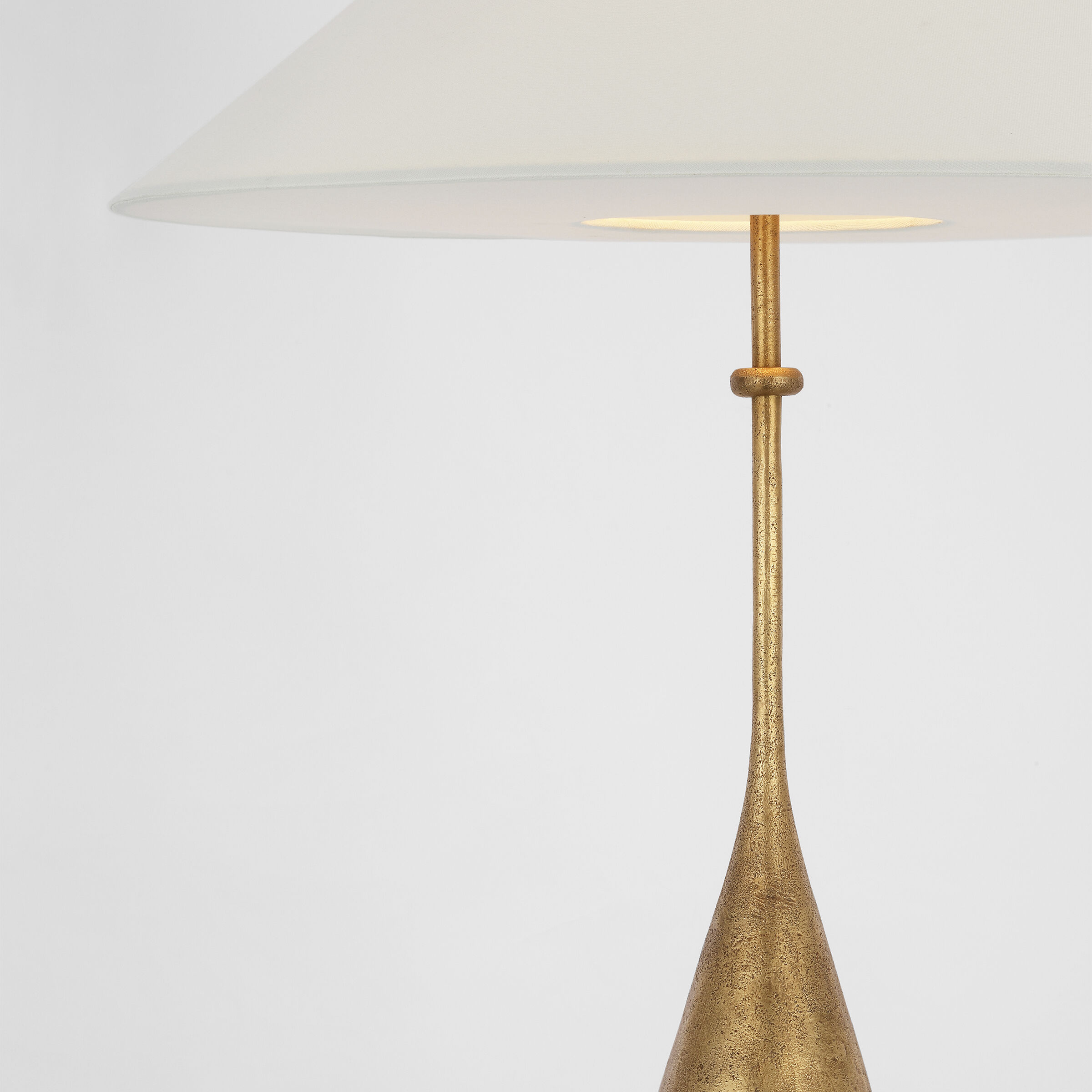 Kelly Wearstler Zealous 30 inch 15.00 watt Museum Brass Table Lamp Portable Light