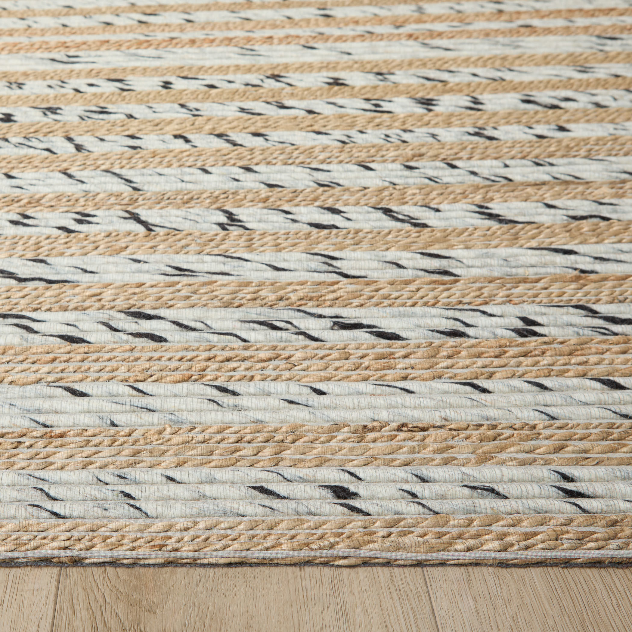 Jaya 130 X 94 inch Neutral Rug in 8 x 11