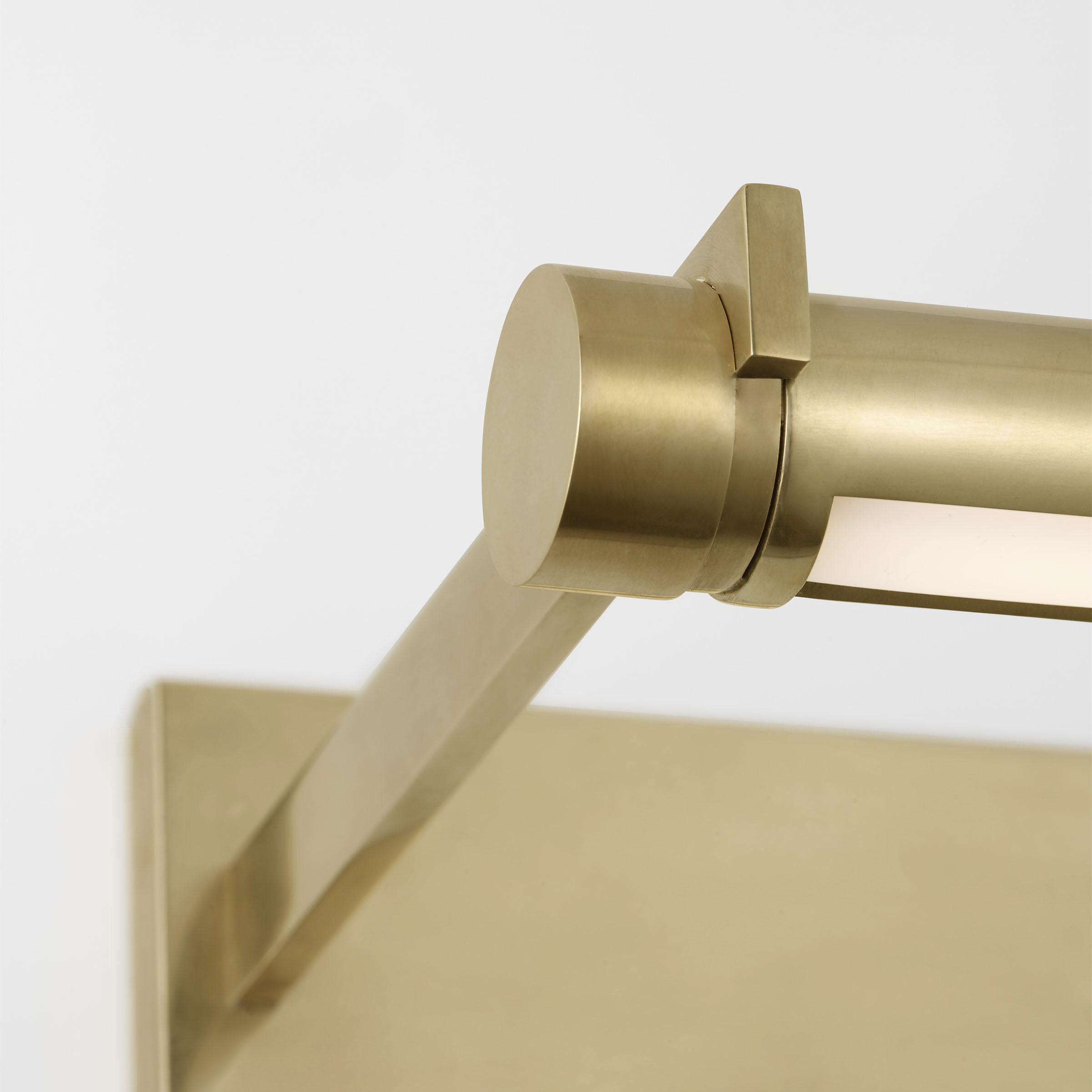 Sean Lavin Katan 8 watt 17 inch Hand-Rubbed Antique Brass Picture Light Wall Light