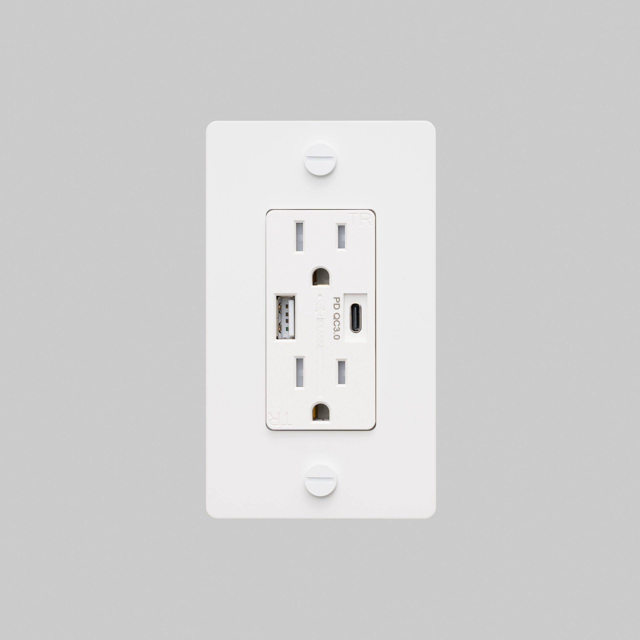 1G Duplex 125 White Outlet, USB A + C