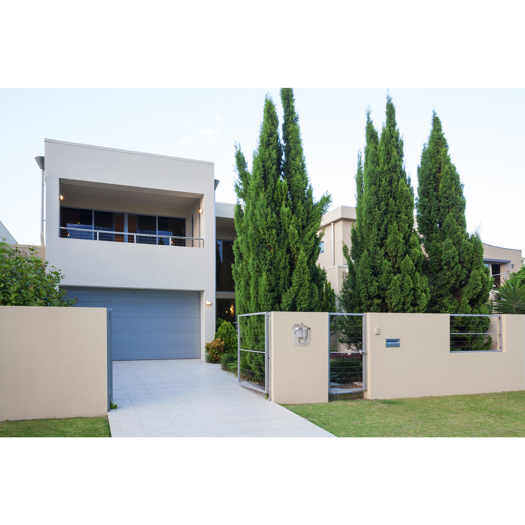 Alta Outdoor Wall Mount in Midnight, Medium