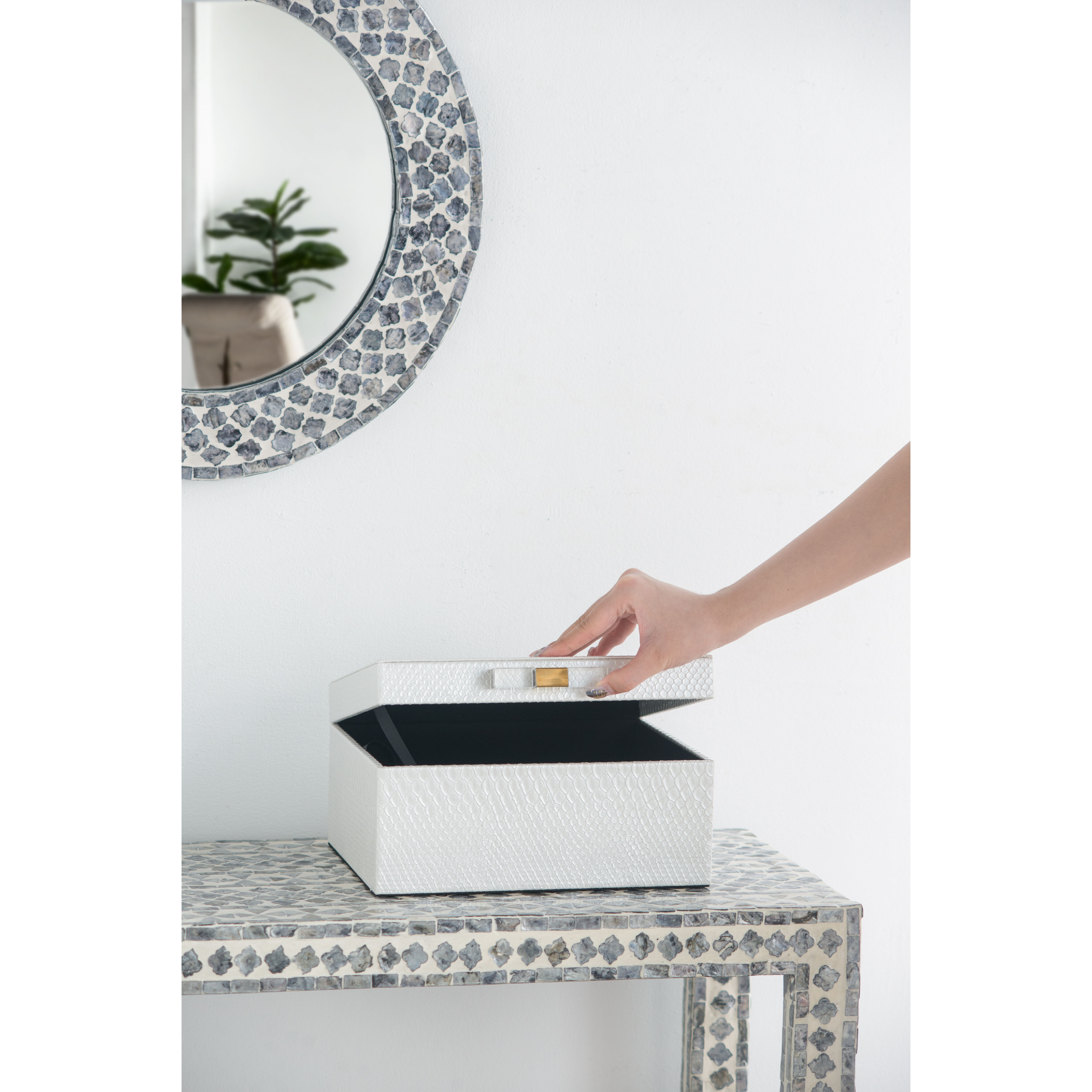 Helga 9 X 6.7 inch White Box