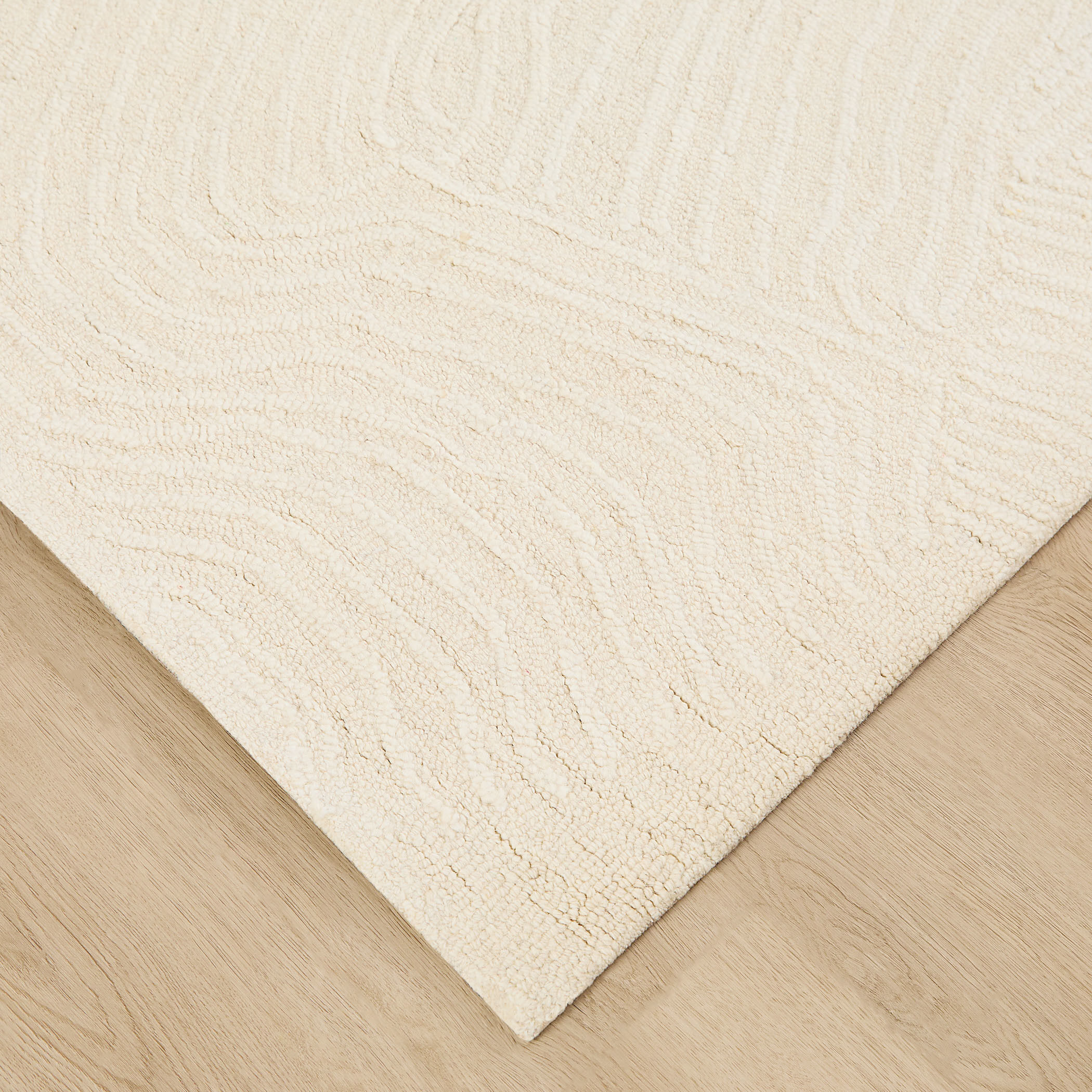 Mitra 90 X 63 inch White/Ivory Rug in 5 x 7