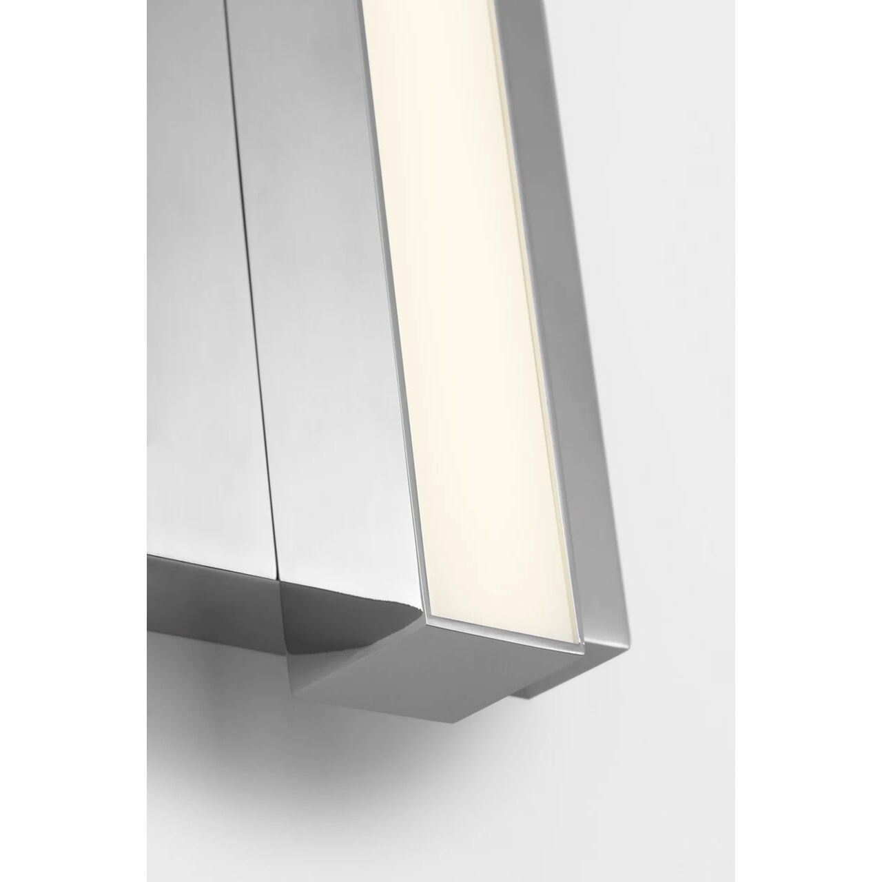 Marque LED 4.5 inch Chrome Vanity Light Wall Light
