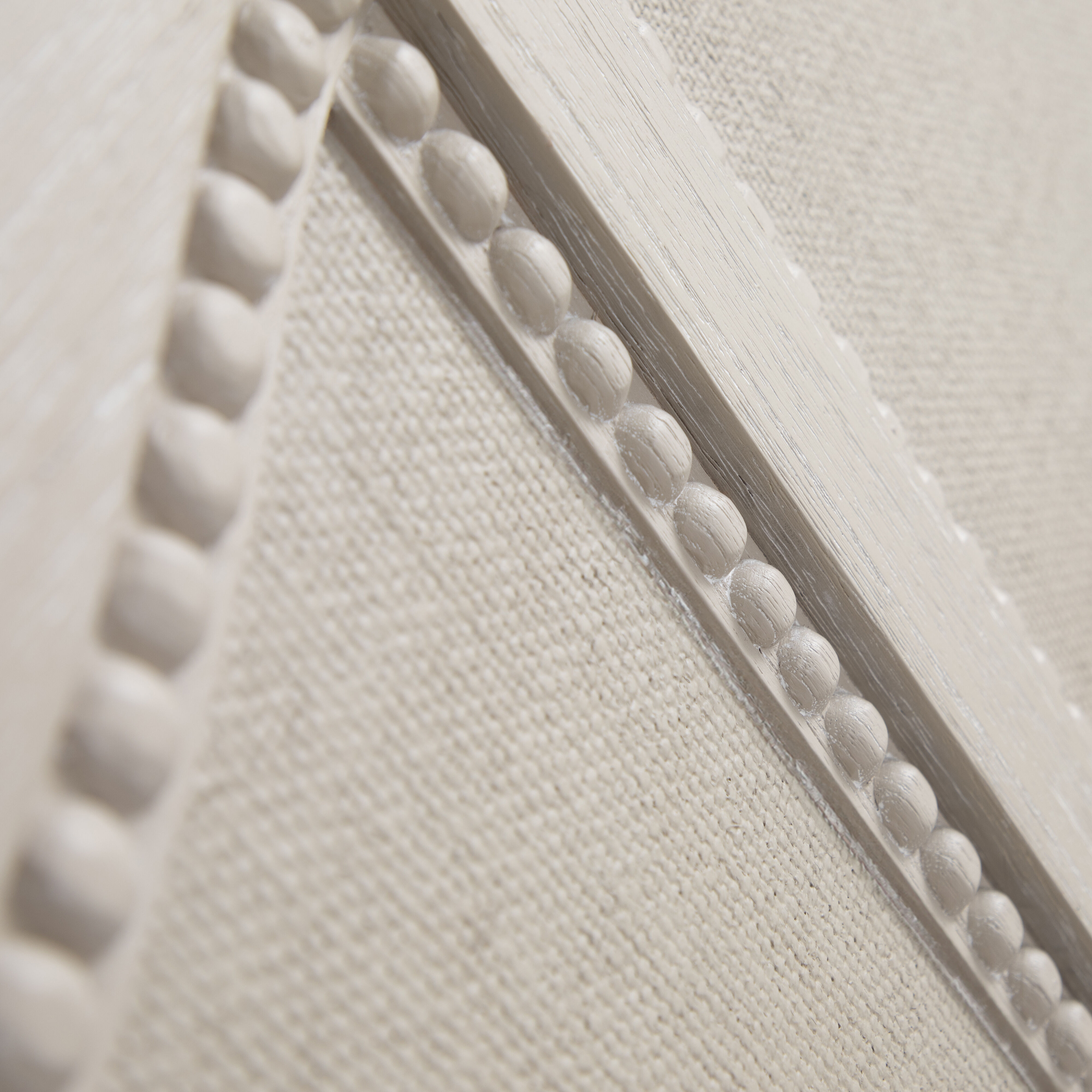 Caroline Cerused White Queen Bed