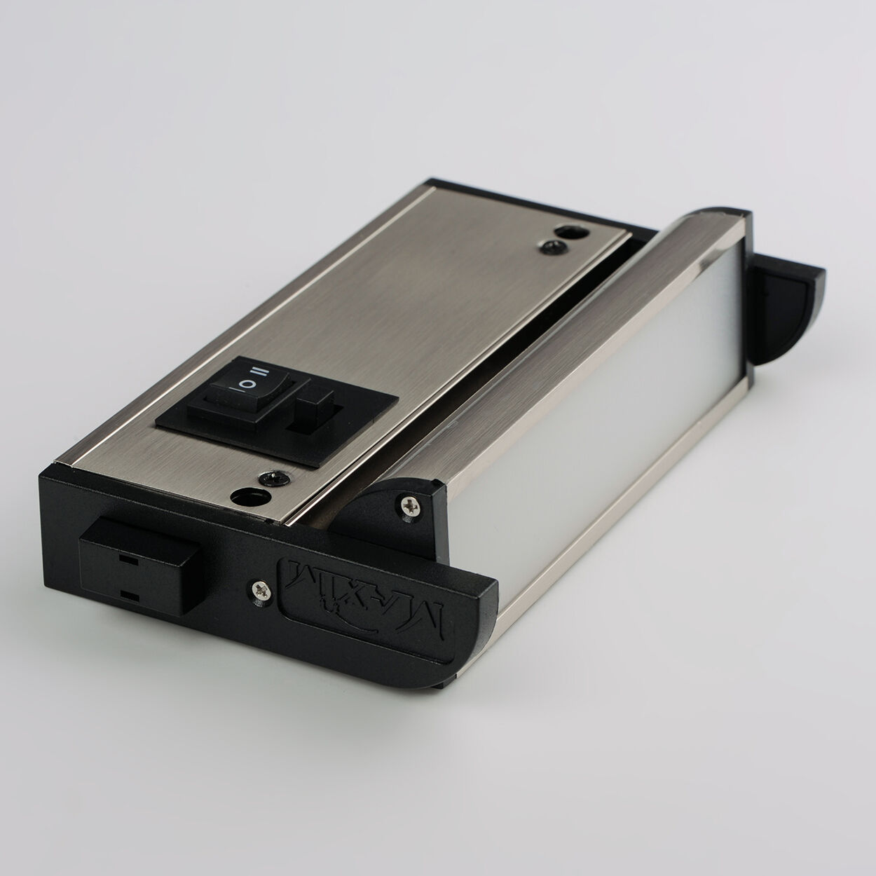 CounterMax 5K 120 LED 6 inch Satin Nickel Under Cabinet