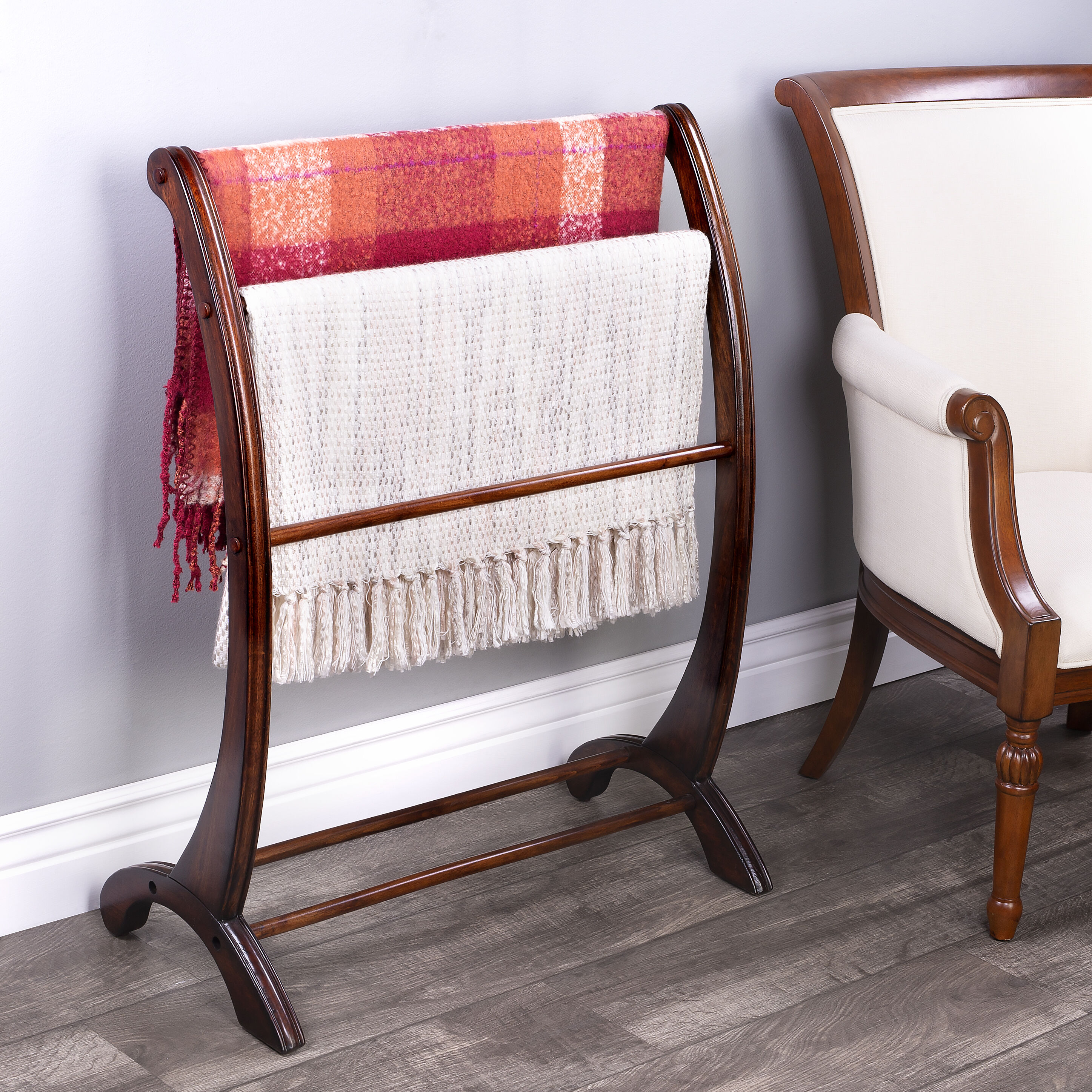 Nathaniel Plantation Cherry Blanket Quilt Rack