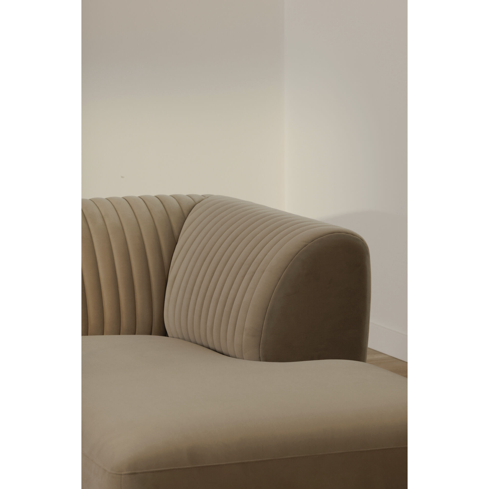 Zandro Beige Sectional, Right