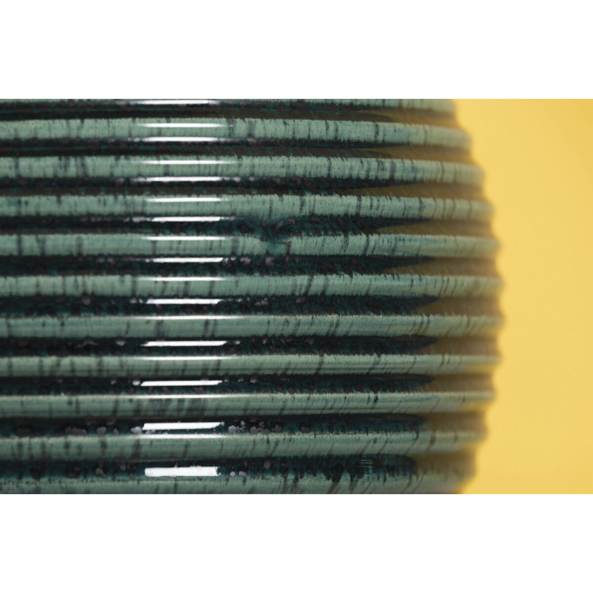 Sara 22 inch 15.00 watt Aged Brass Table Lamp Portable Light