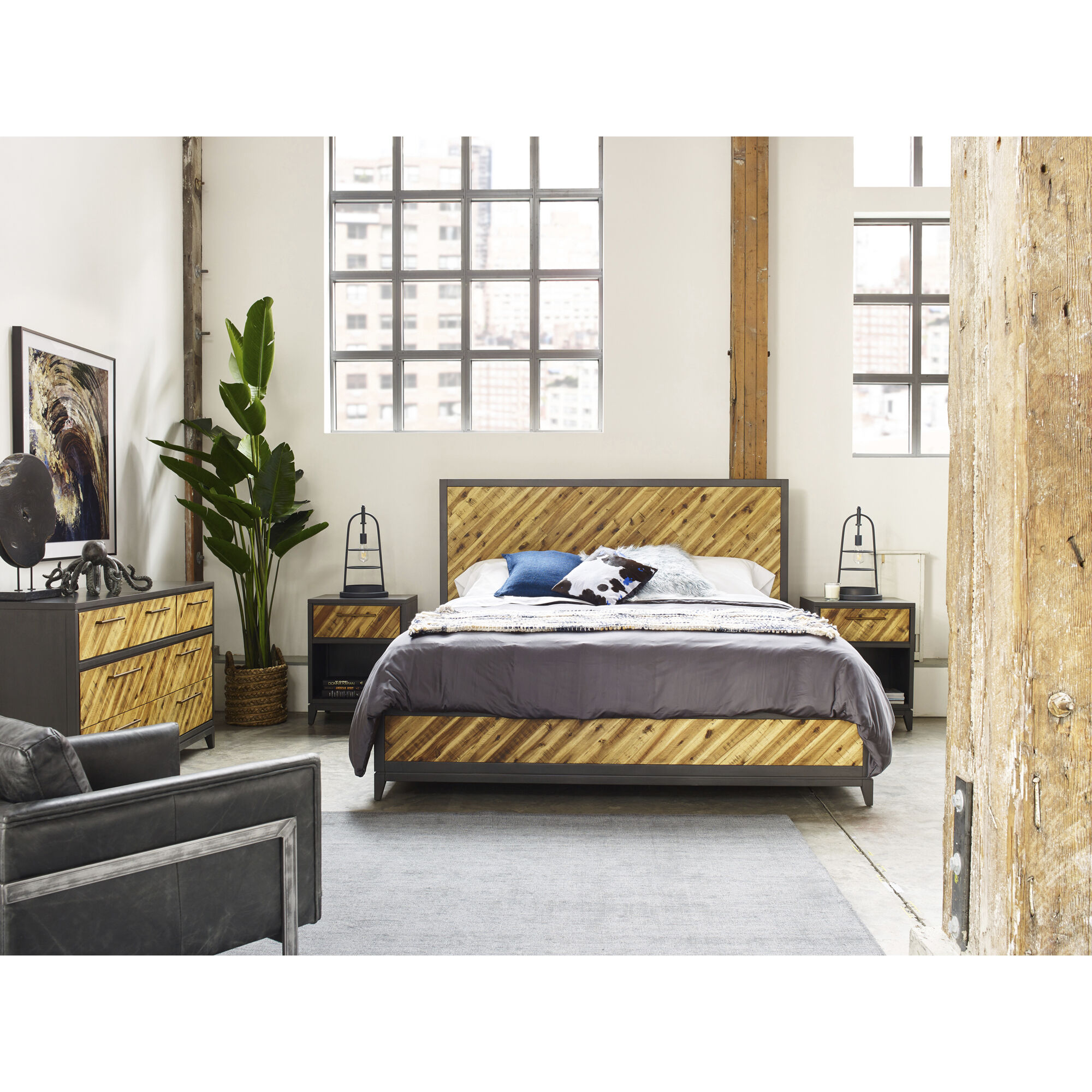 Luxley Black Club Chair