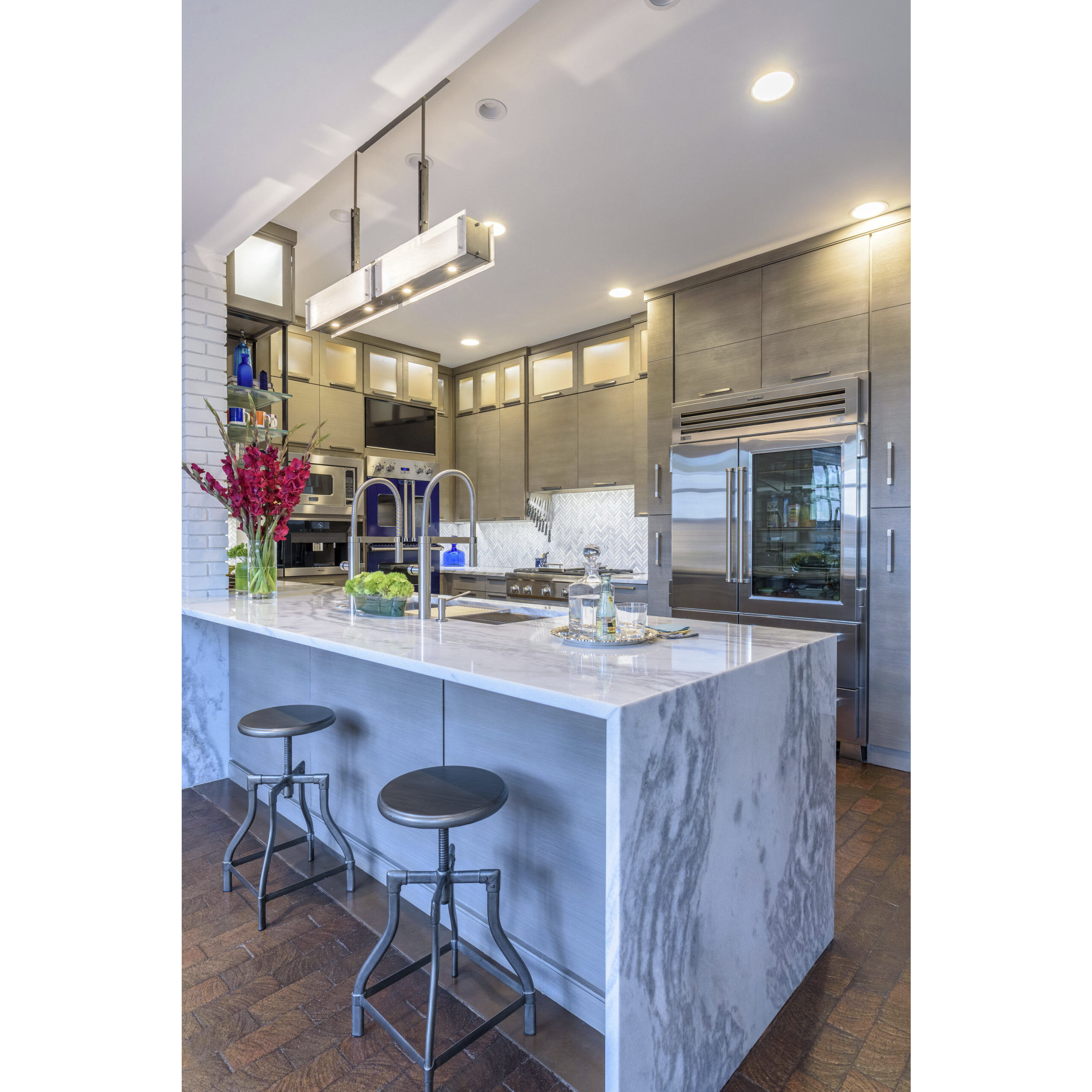 Urban Loft 6 Light 44.4 inch Burnished Bronze Linear Pendant Ceiling Light in Frosted Granite, E26 Incandescent, Trestle