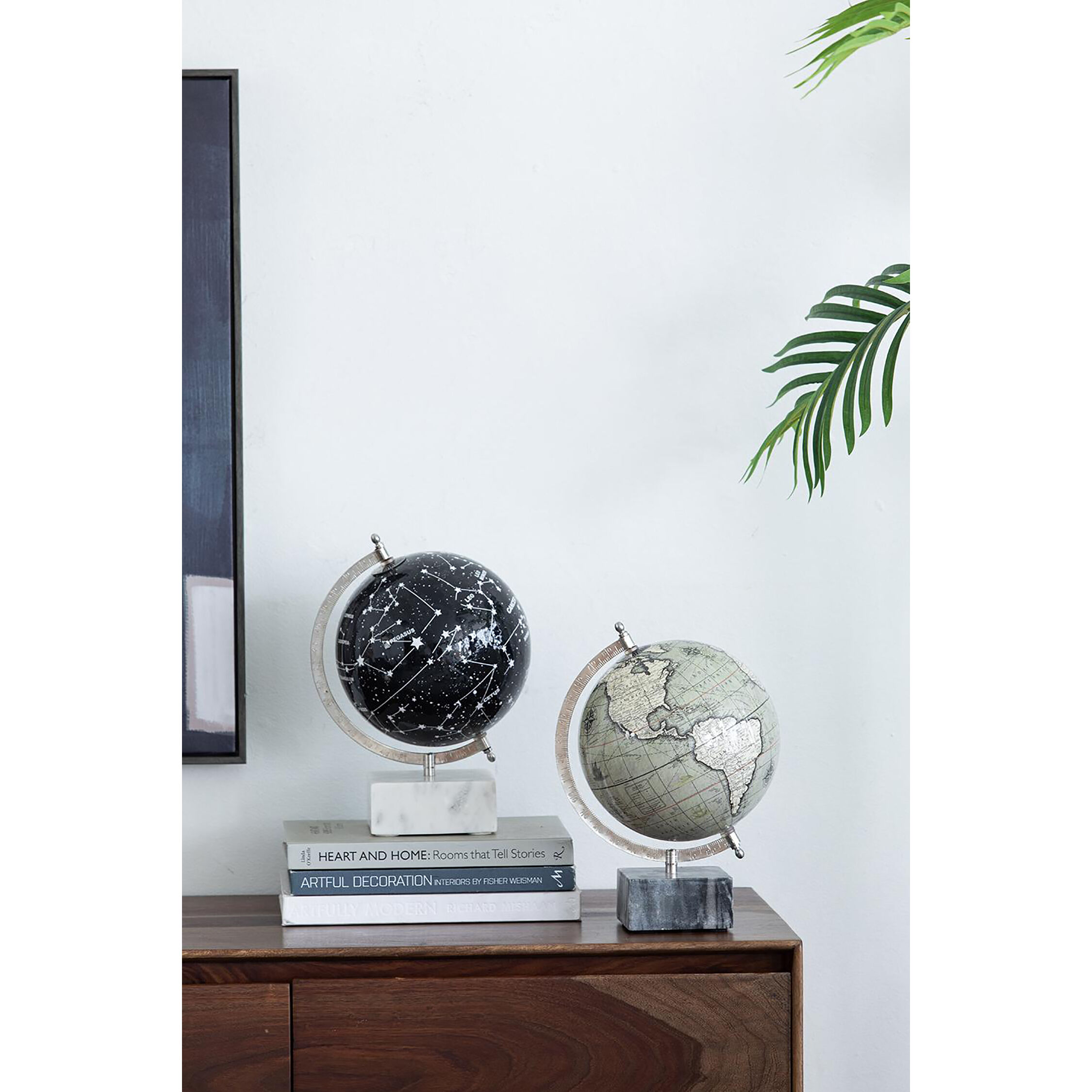 Constellation White/Black Globe