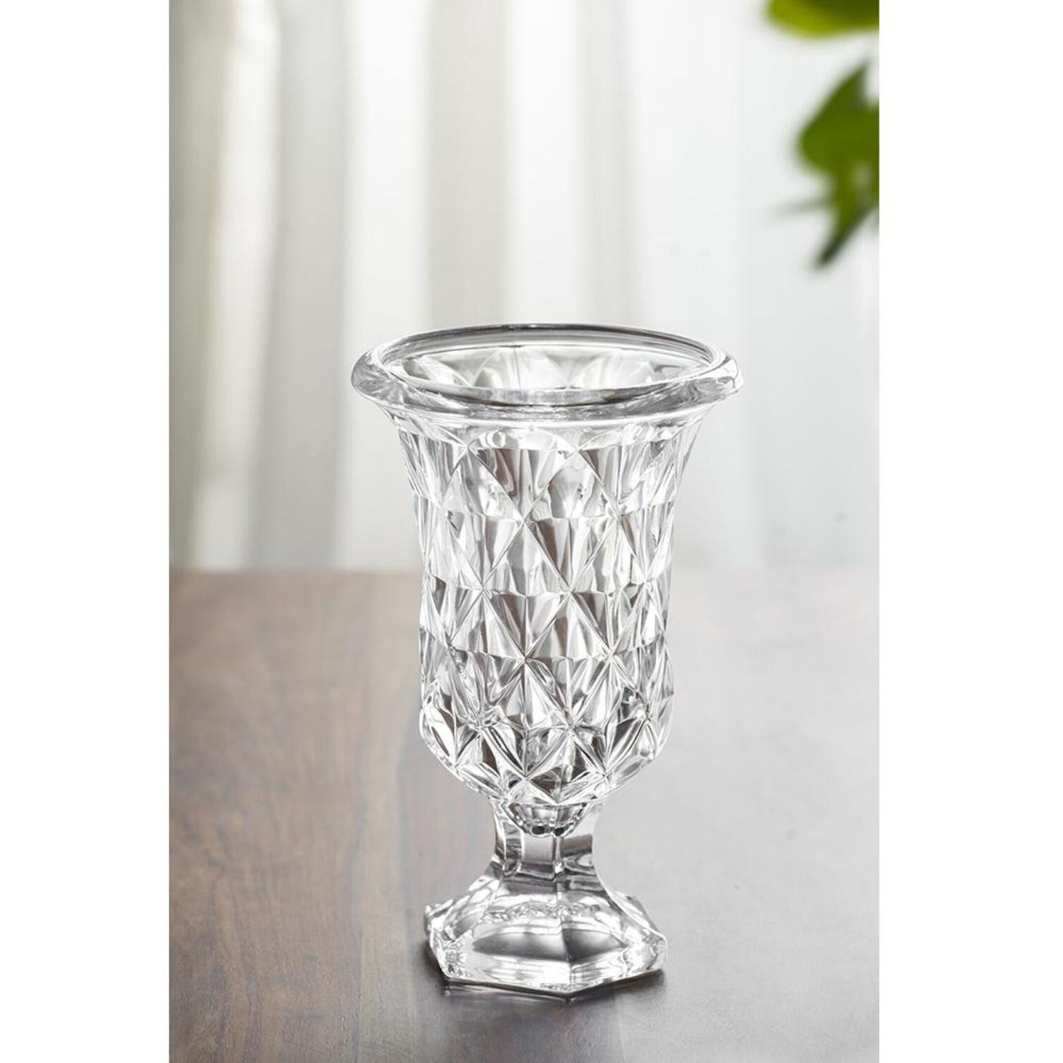 Diamond 9 inch Vase