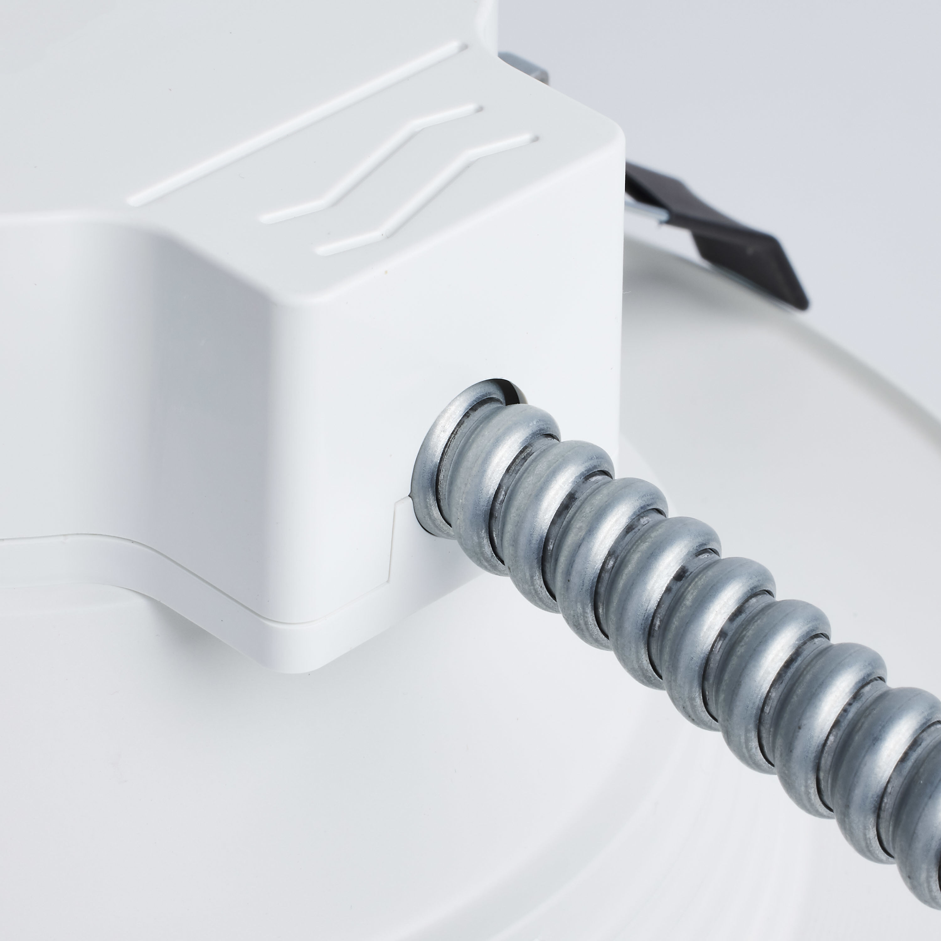 Edgewood Integrated White Recessed