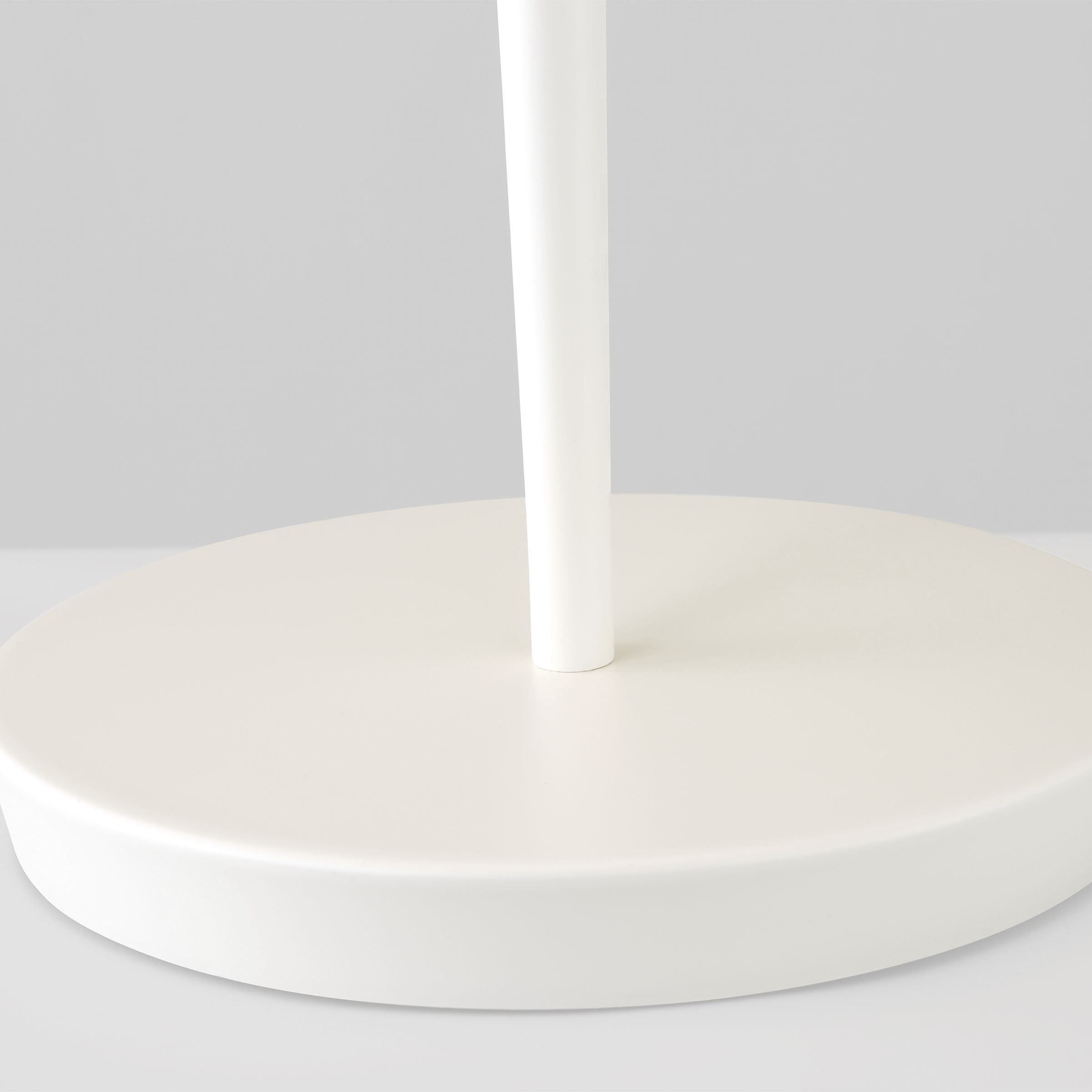 Kelly by Kelly Wearstler Contra 24.63 inch 60 watt Soft Linen Table Lamp Portable Light