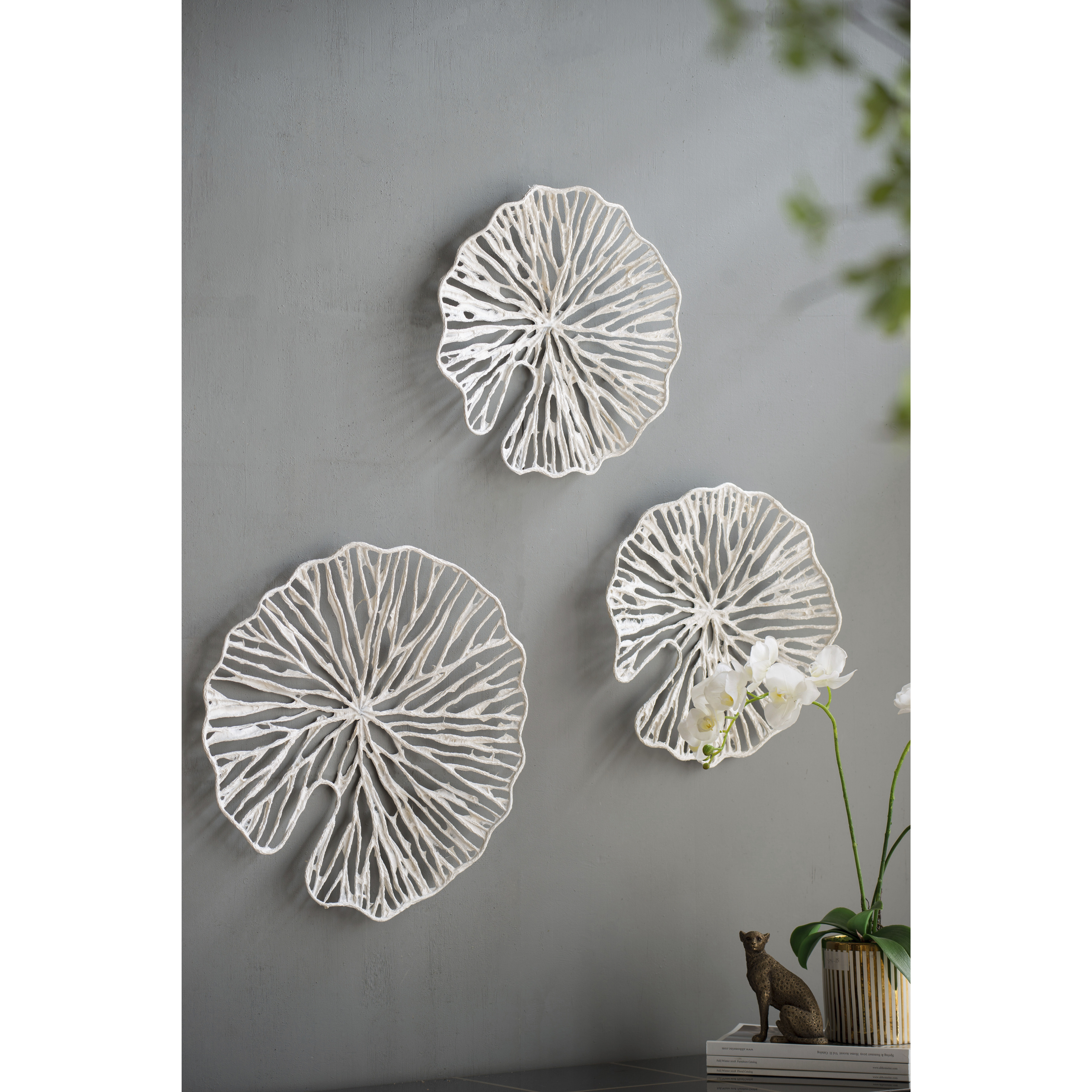 Leaf Patterned White Wall DTcor, Botanical