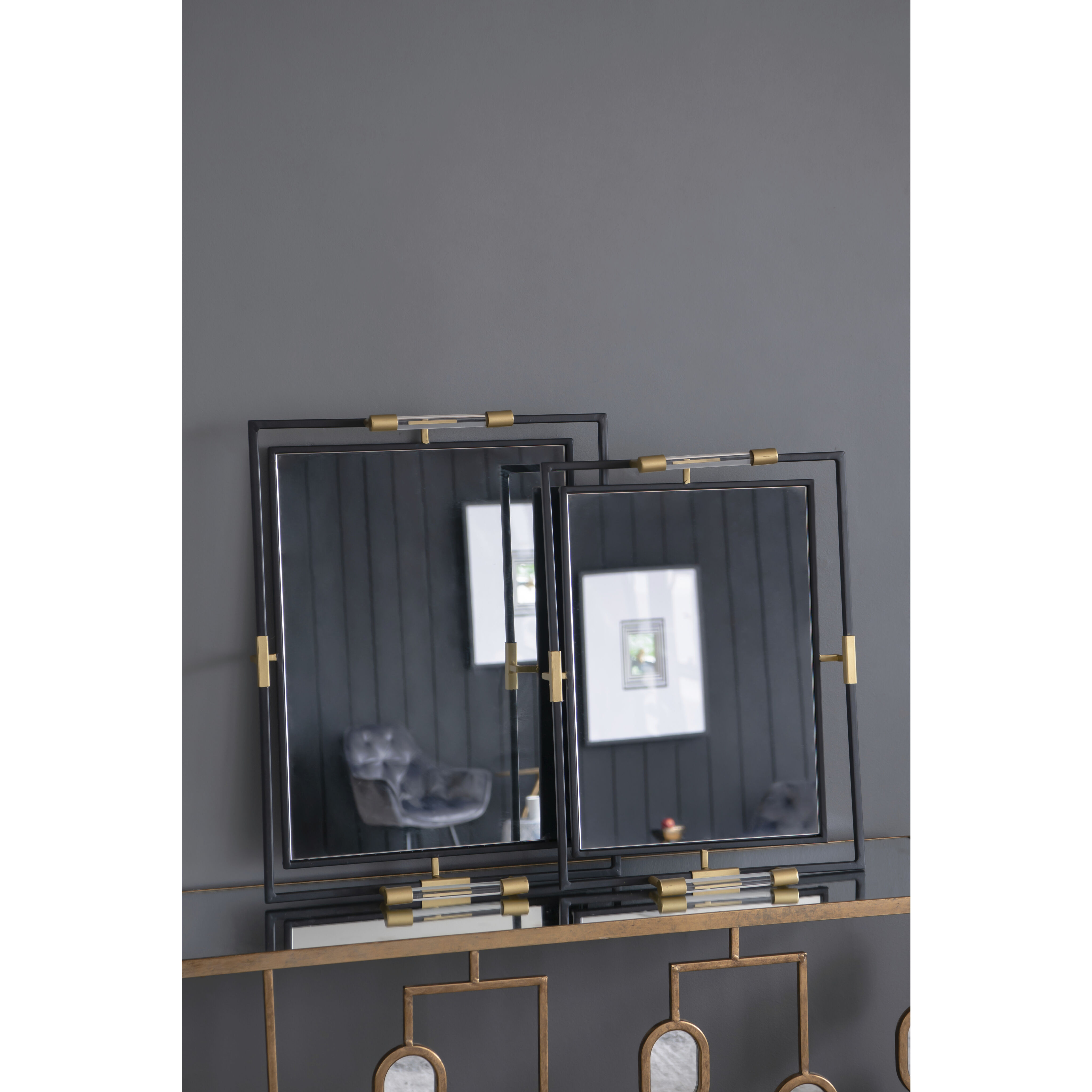 Tribute Black/Gold Tray