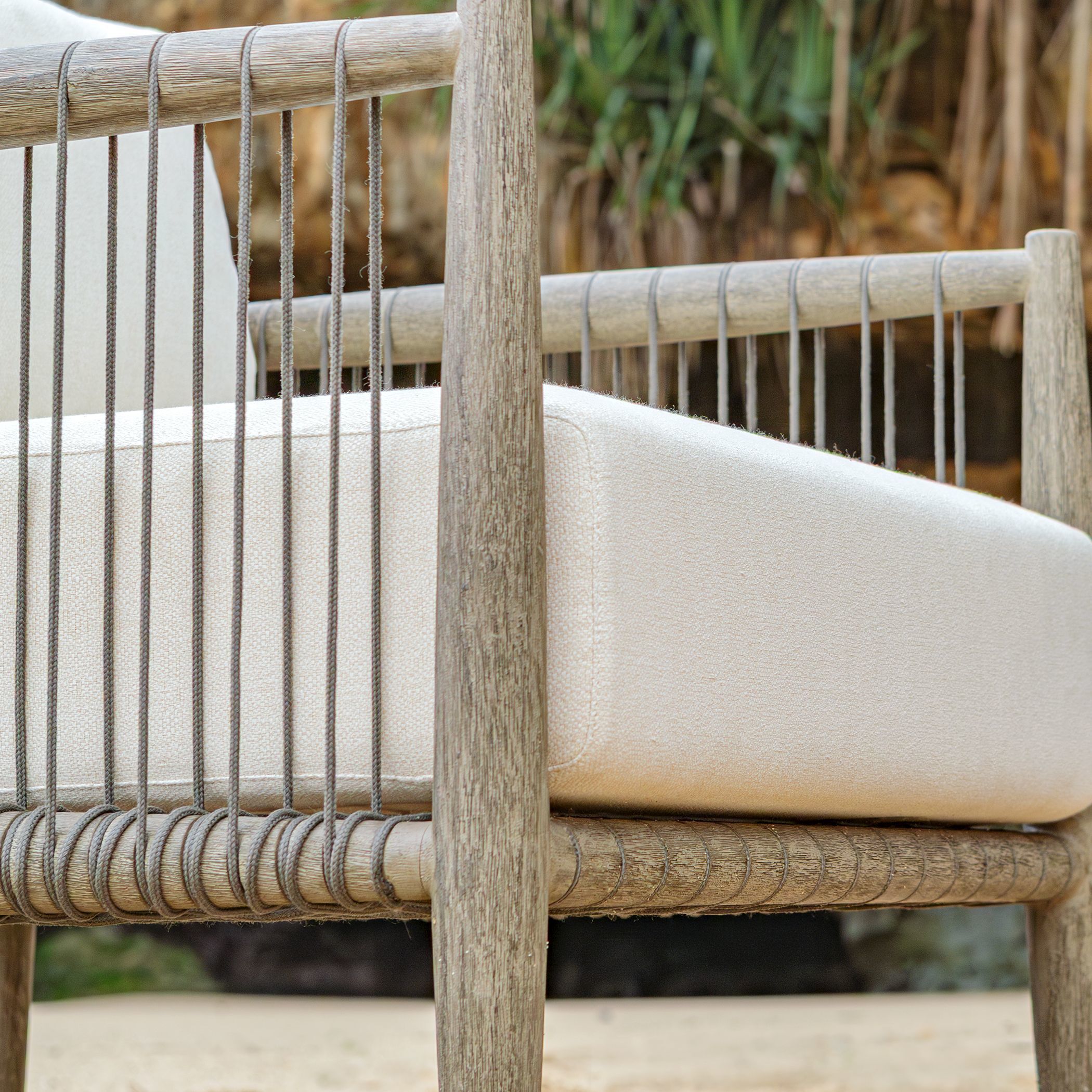 Borneo Weathered Dark Gray and Oyster White Outdoor Lounge Chair