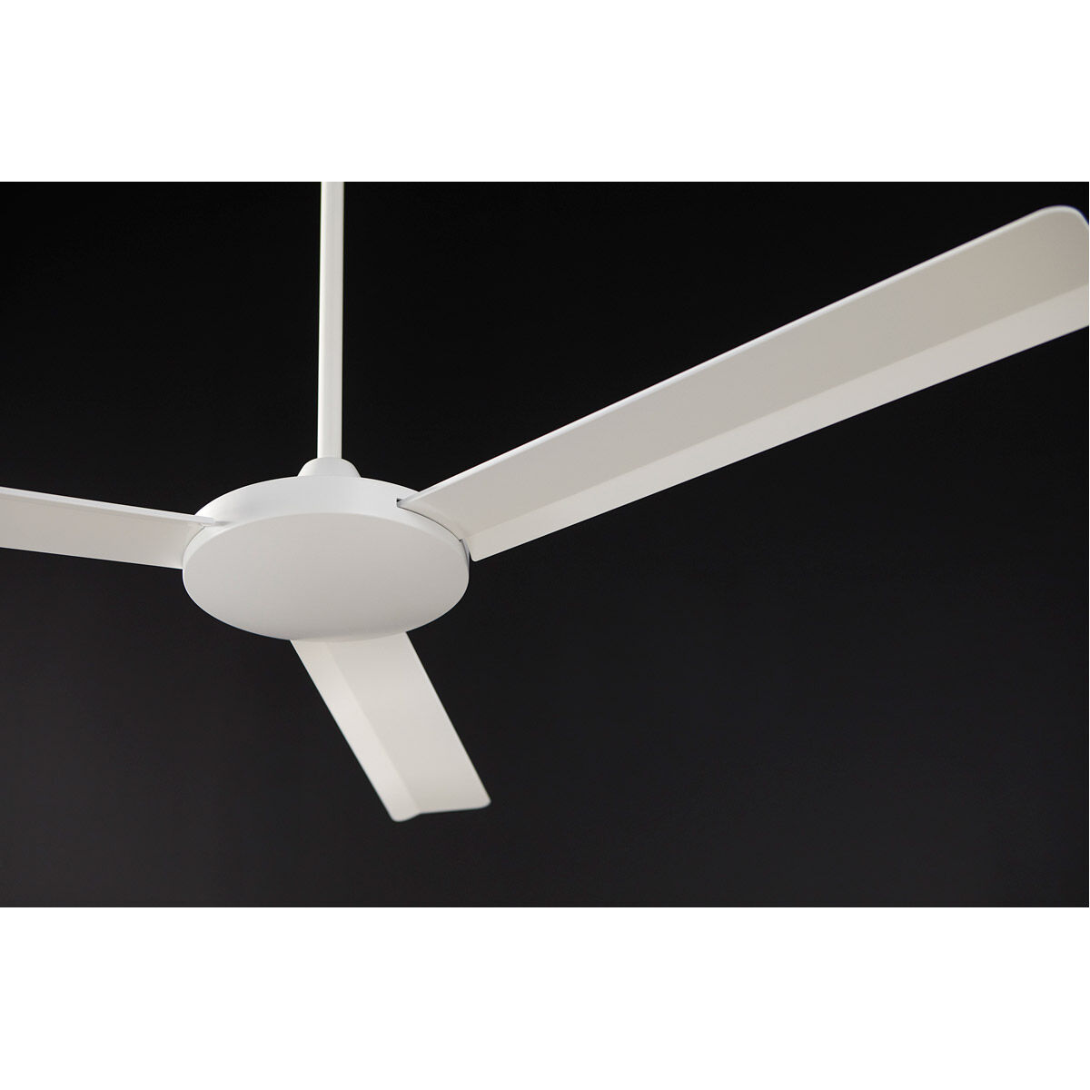 Aerovon 52 inch Studio White Indoor/Outdoor Ceiling Fan