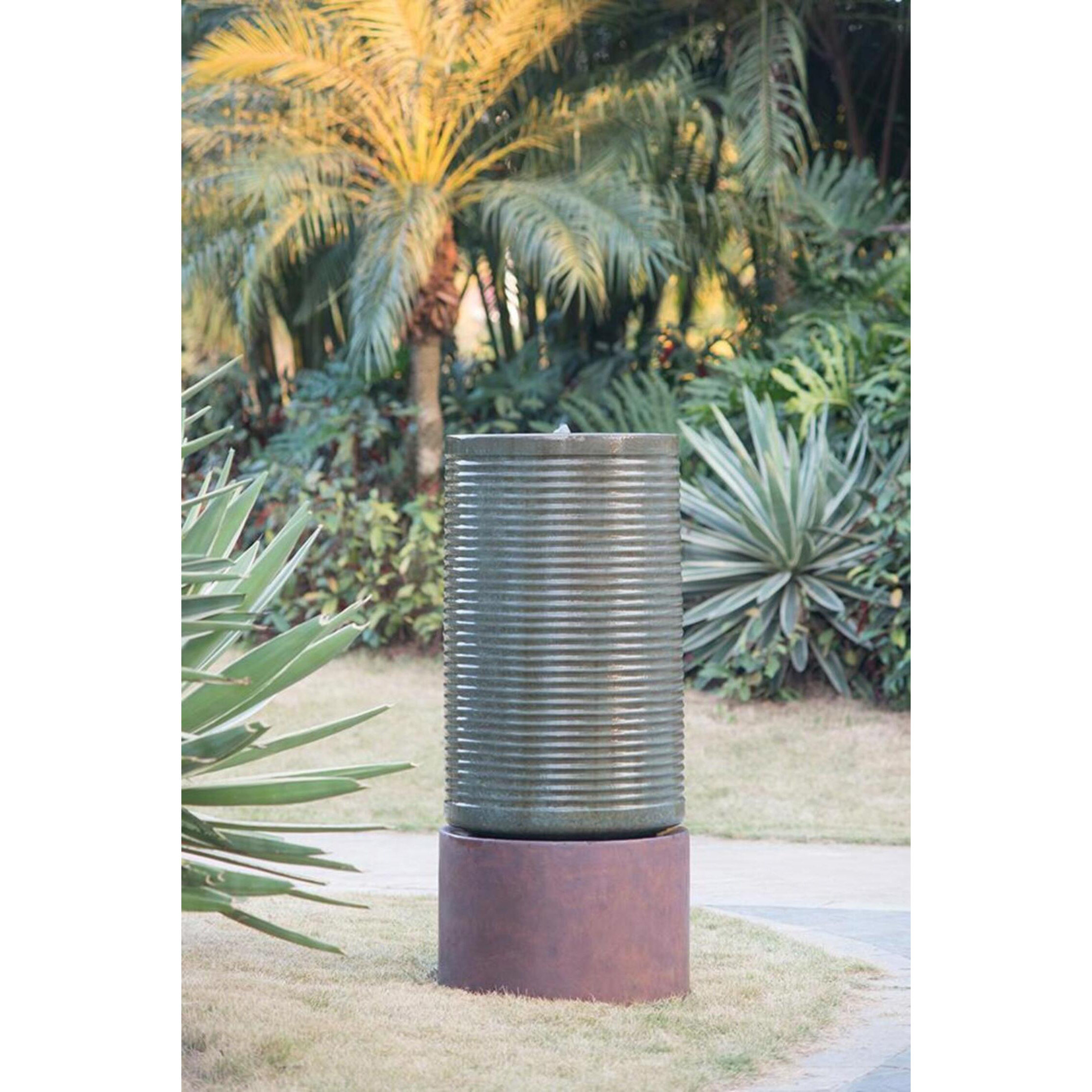 Zuri 18.1 X 18.1 inch Black/White Charger Plate