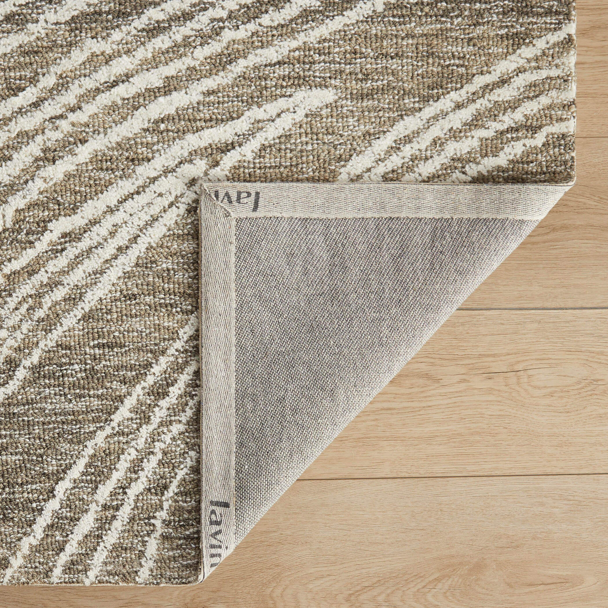 Mitra 90 X 63 inch Black/White Rug in 5 x 7