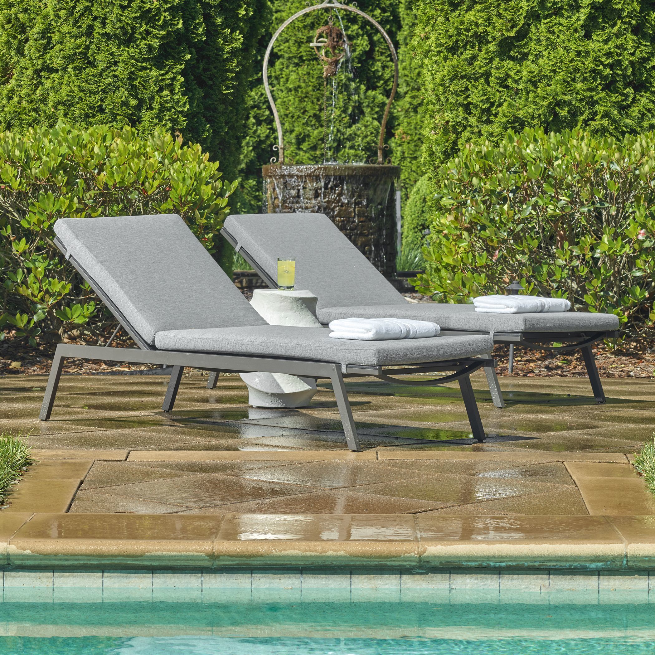 Bea Java Black Outdoor Pool Chaise