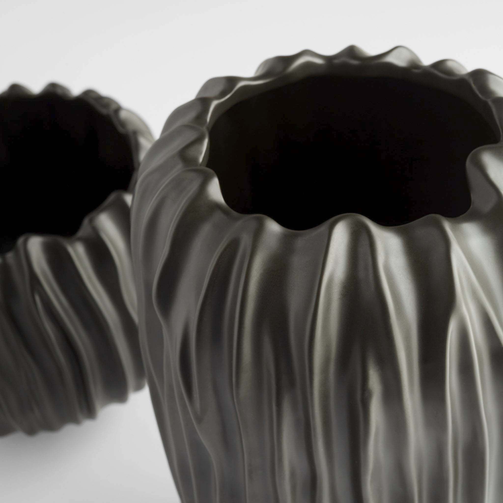 Abyssus 8 inch Vase, Short