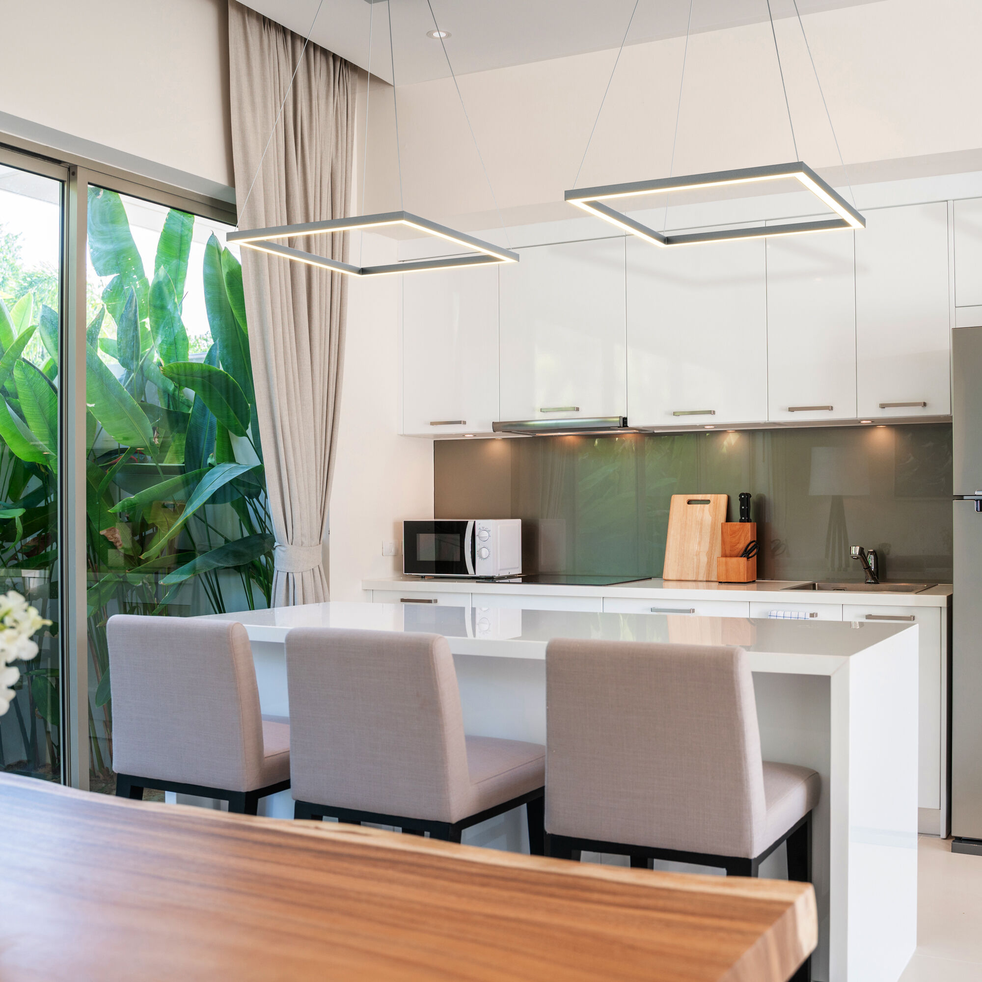 Atria 19.75 inch Silver Pendant/Chandelier Ceiling Light