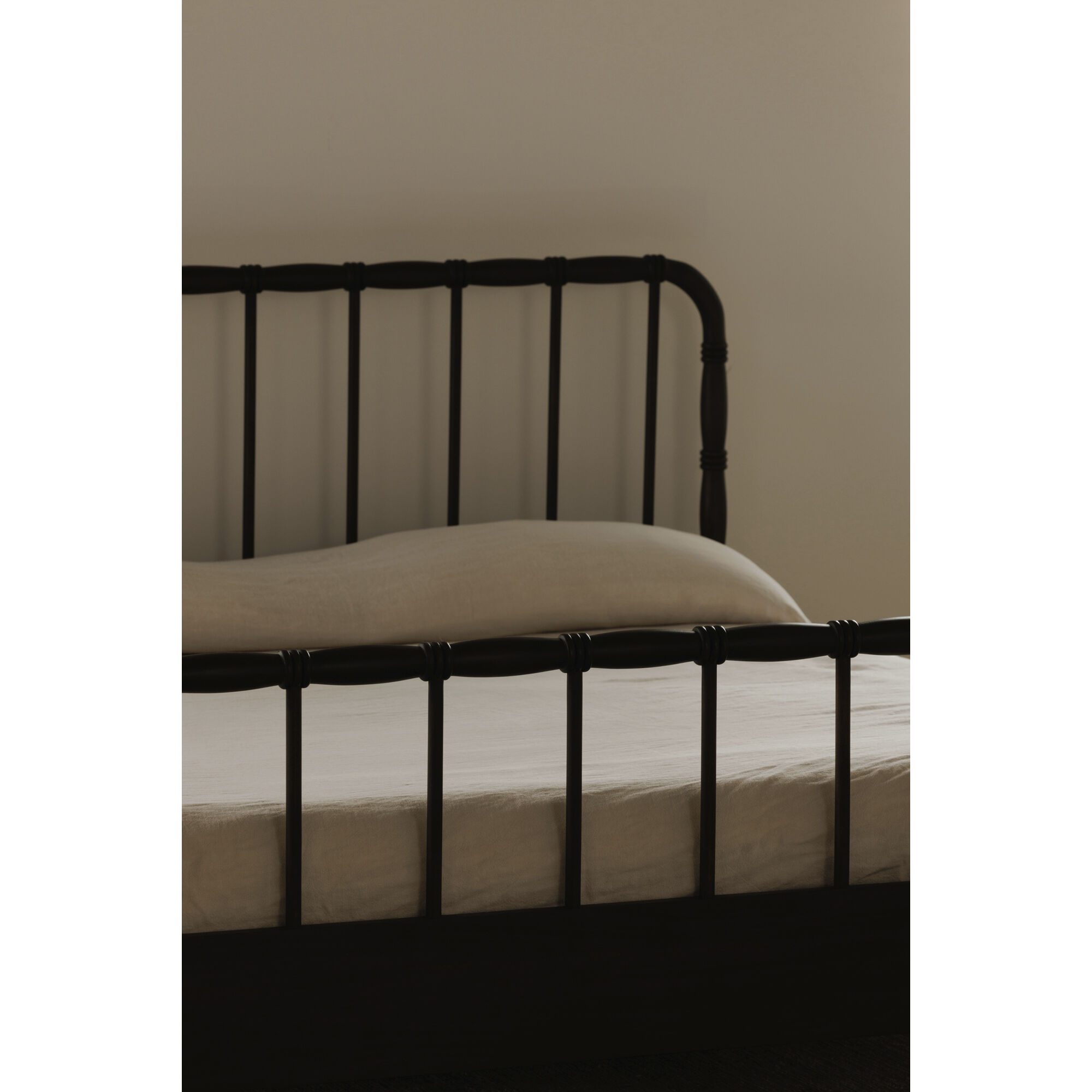 Vivian Brown Bed, King