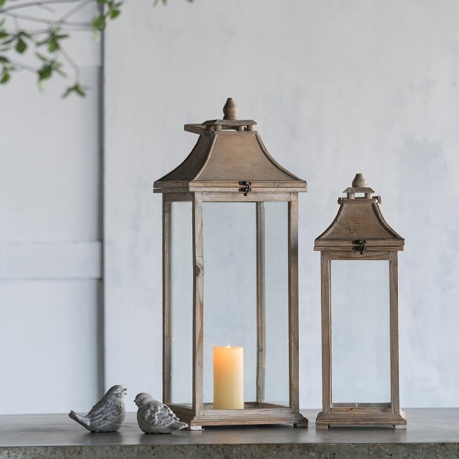 Ivona Ivory Lantern