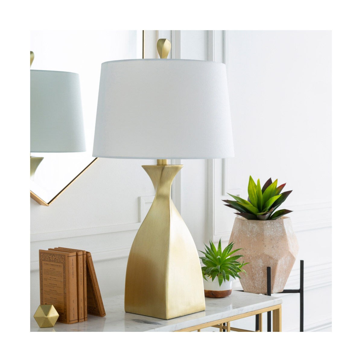 Braelynn 29 inch 100 watt Gold Table Lamp Portable Light