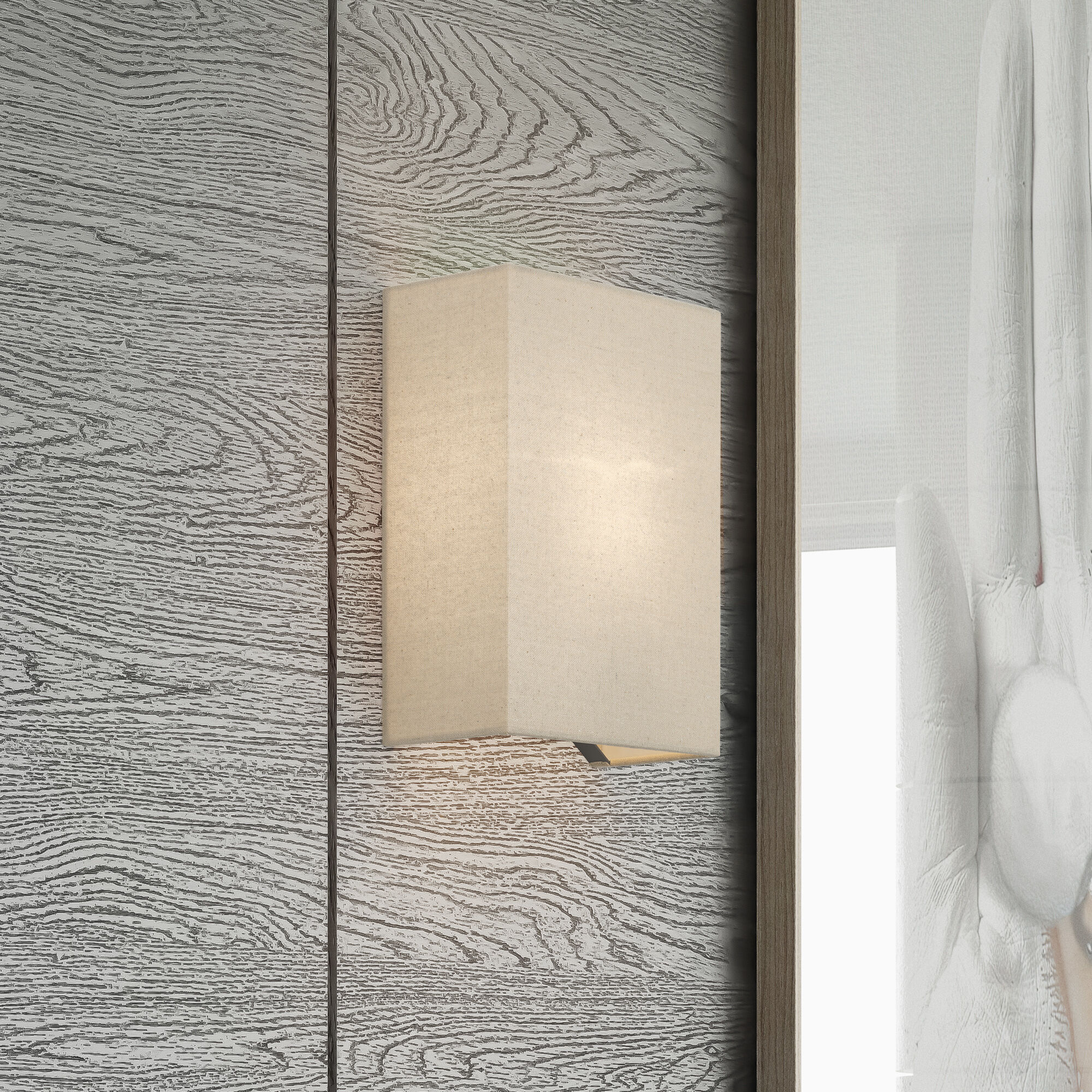 Summit Wall Sconce Wall Light in Bronze