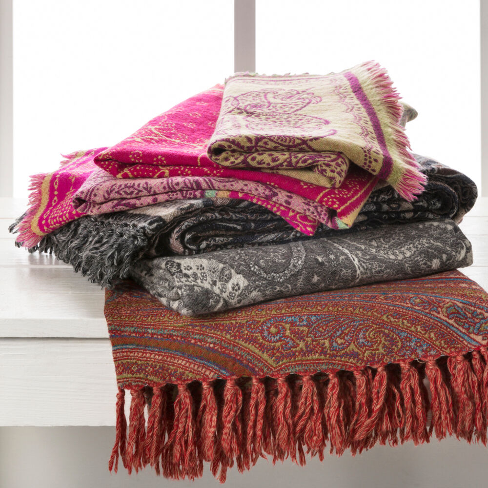 Indira 70 X 50 inch Bright Pink/Lime/Dark Green/Grass Green Throws in Pink and Green