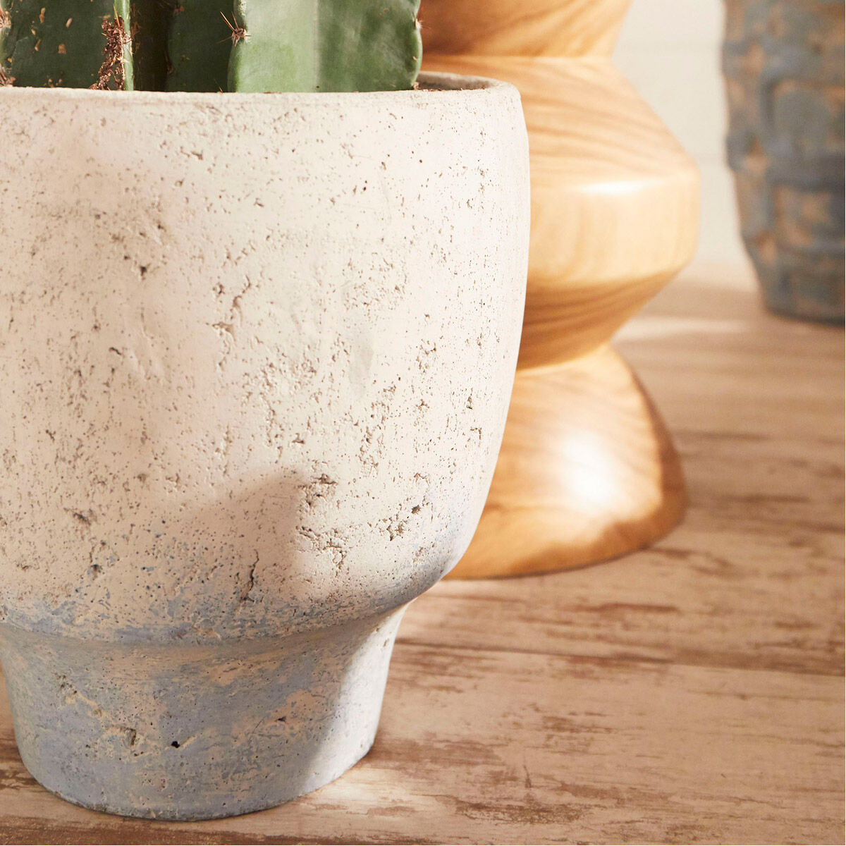 Venice Antique White Blue Accents Planter, Small