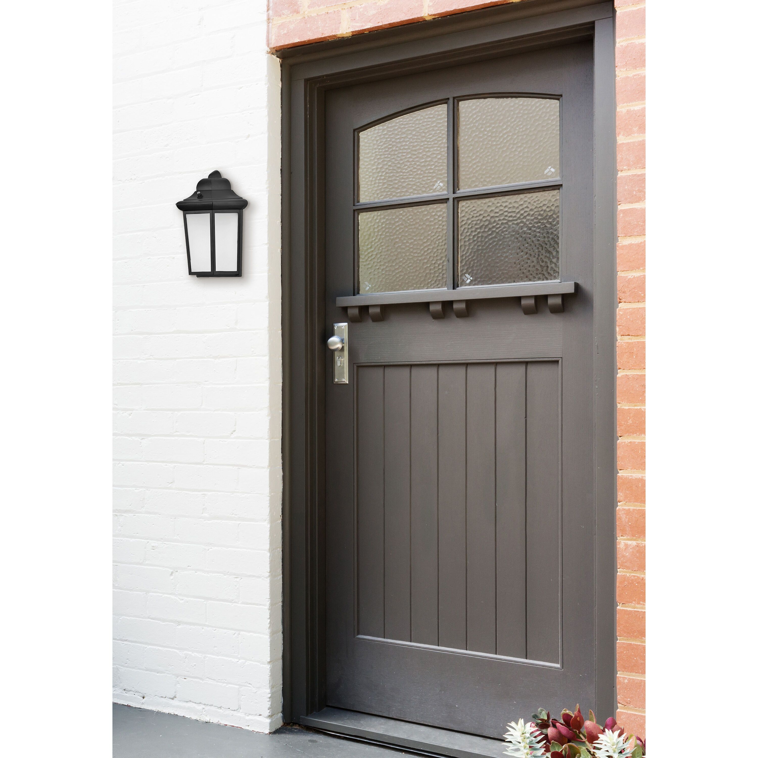 Patriot Outdoor Wall Lantern