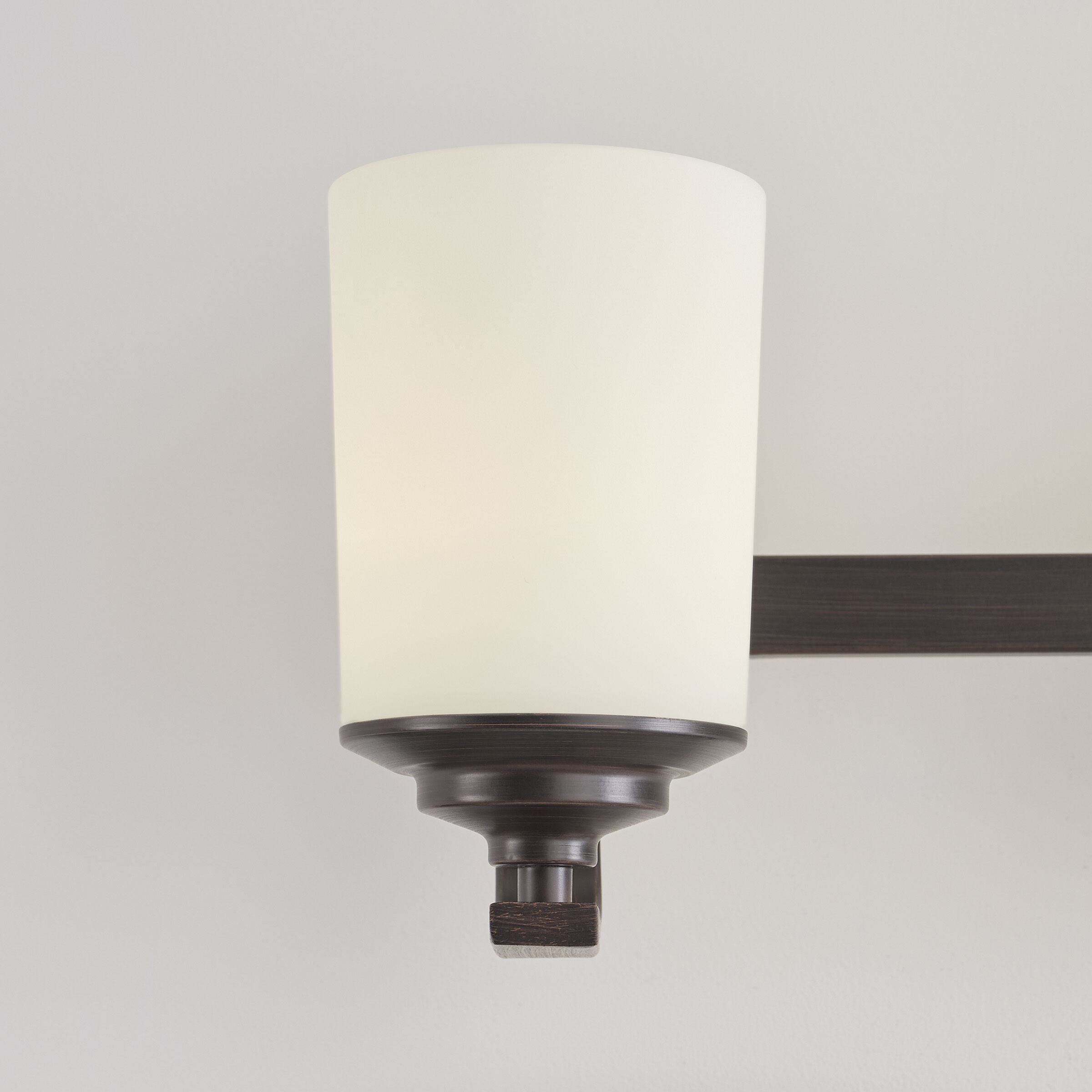 Kemal Wall Bath Fixture Wall Light in Bronze