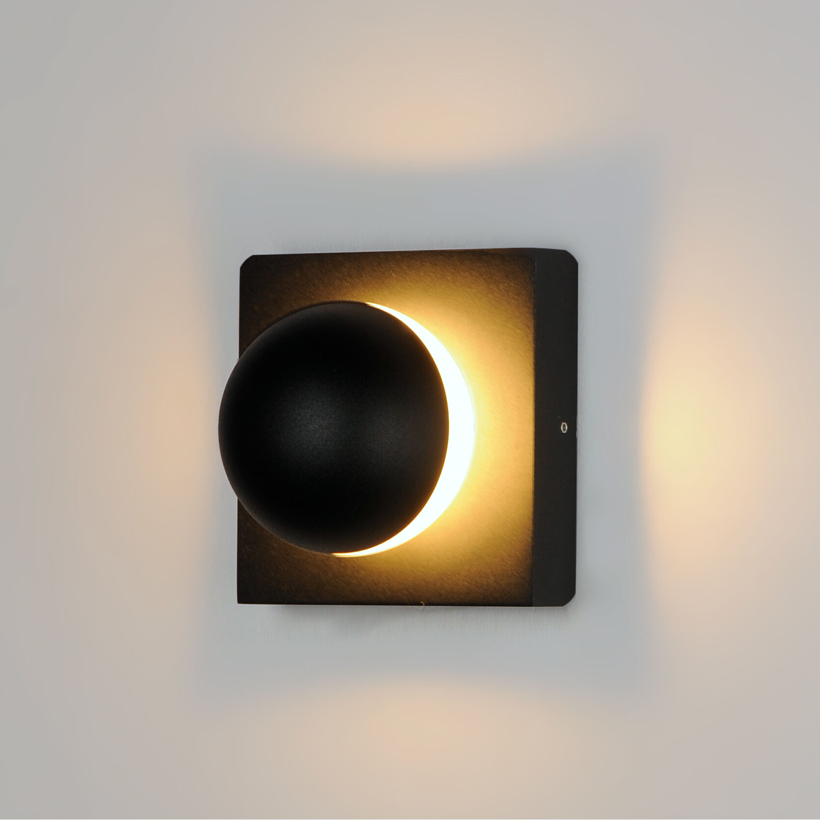 Alumilux Majik Wall Sconce Wall Light in Black