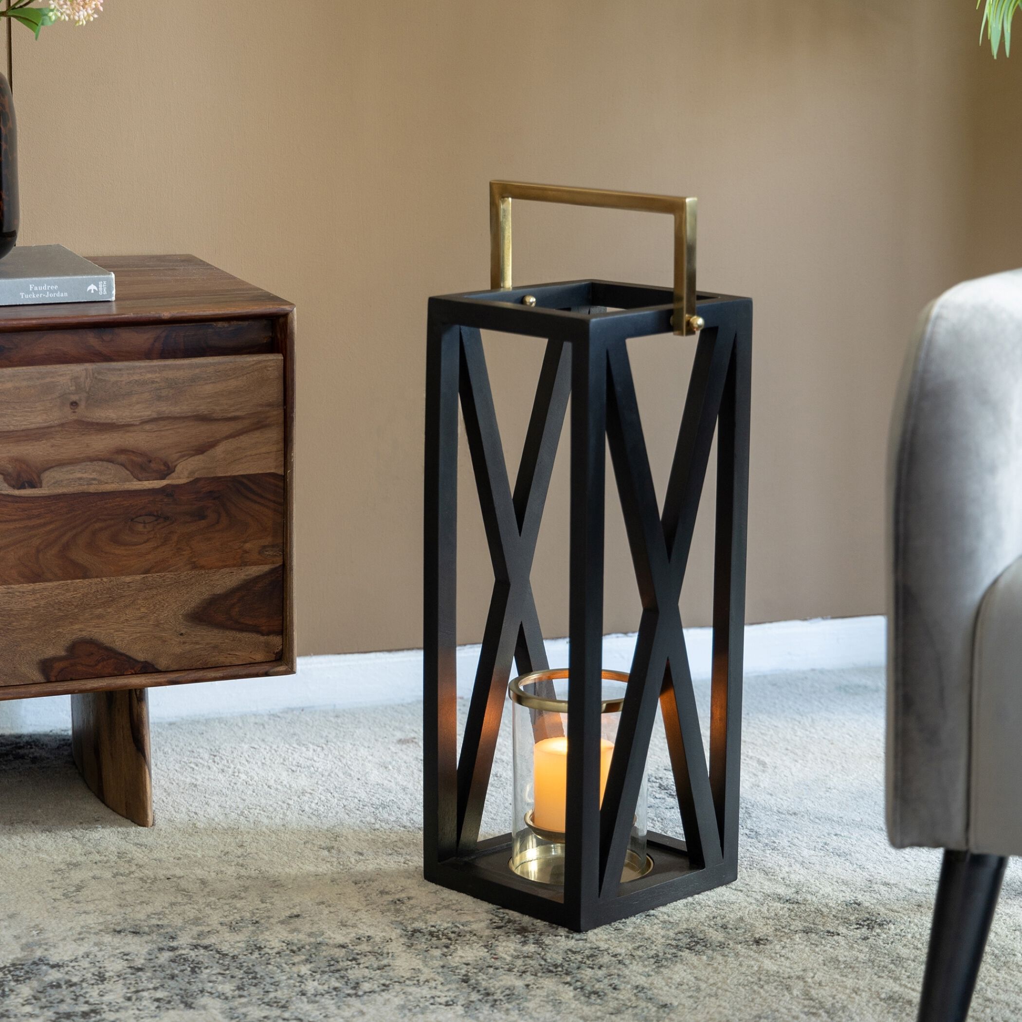 Contemporary 10 inch Black/Gold Lantern