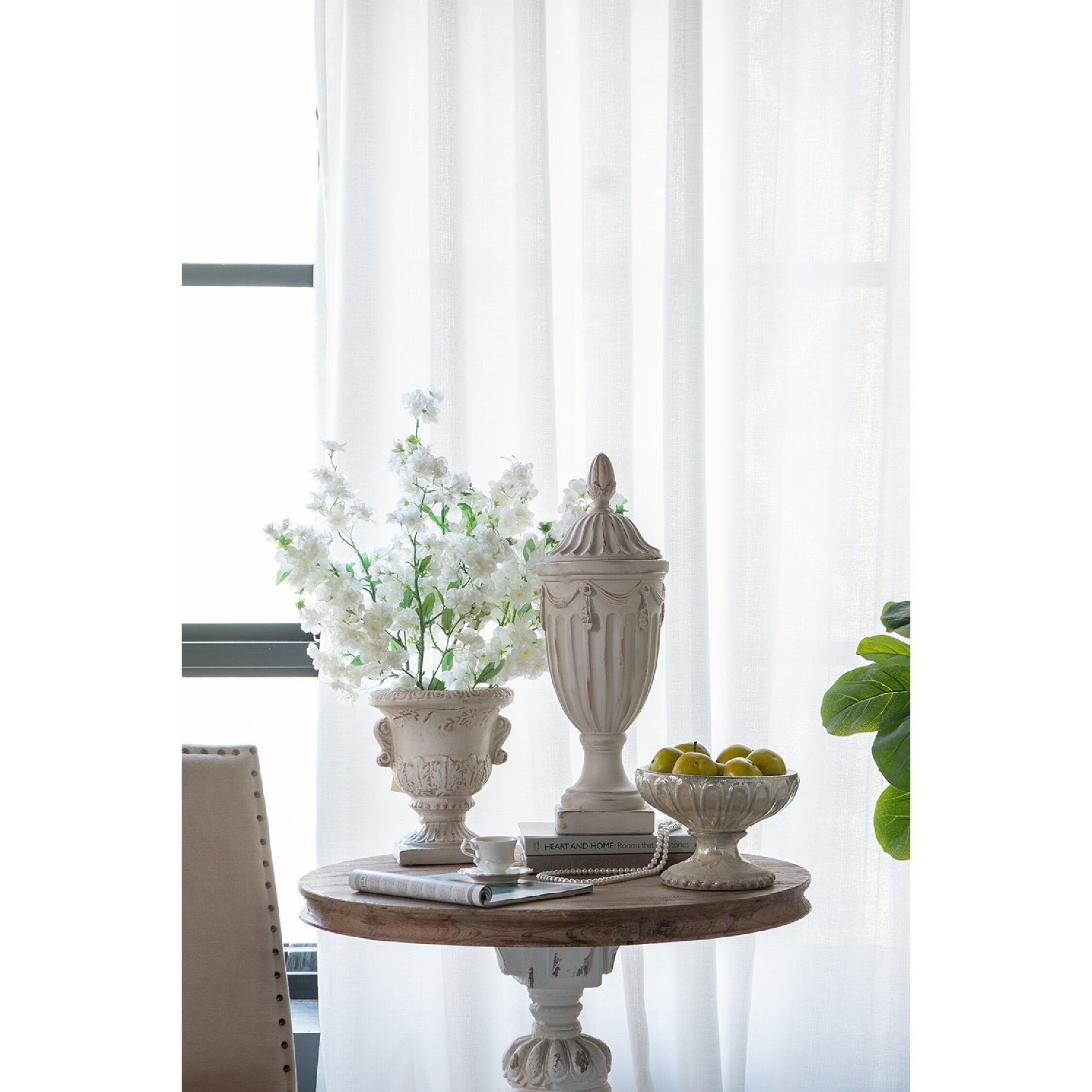 Anita White/Gold Planter