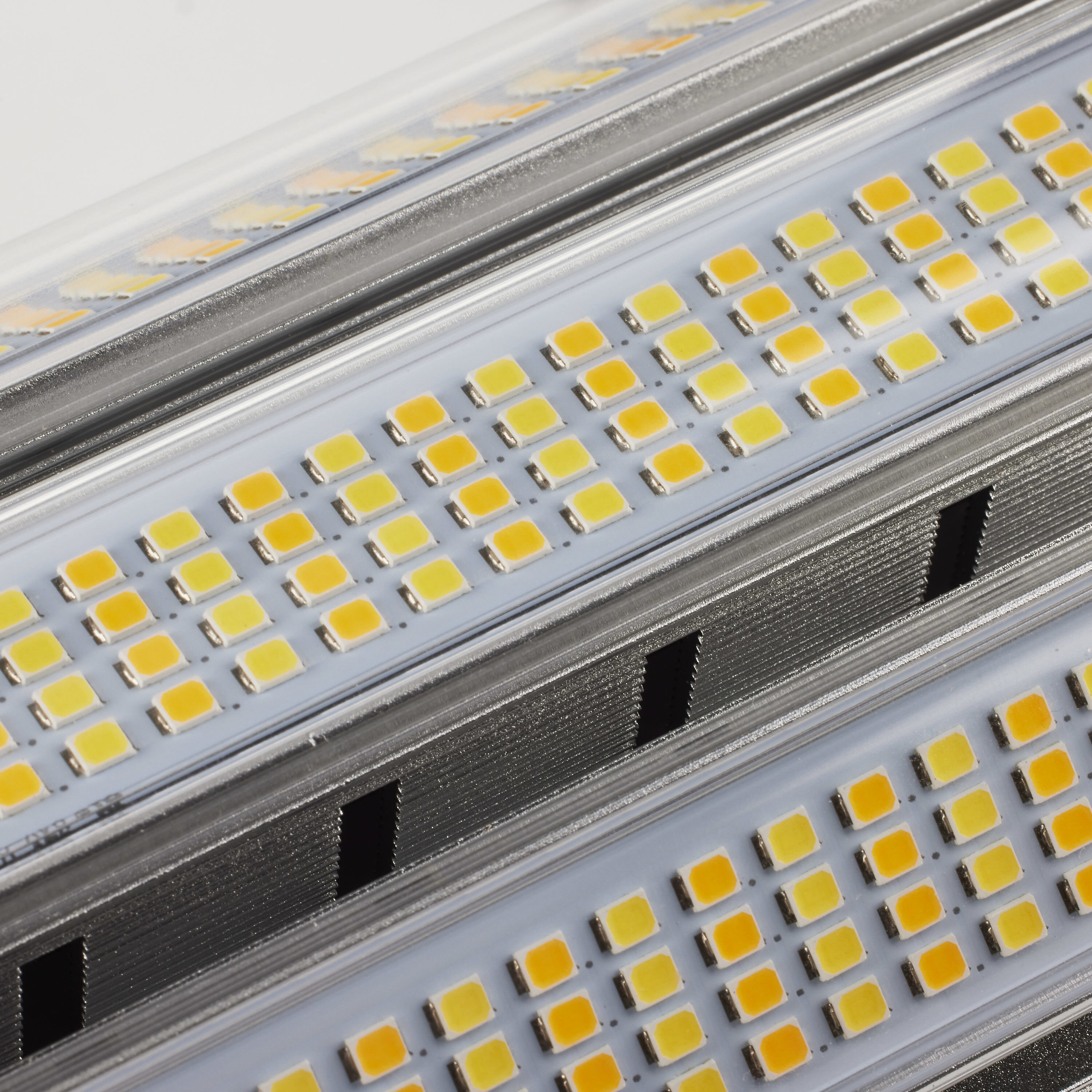 Hi-Pro LED Medium 20.00 watt 3000K HID Replacements