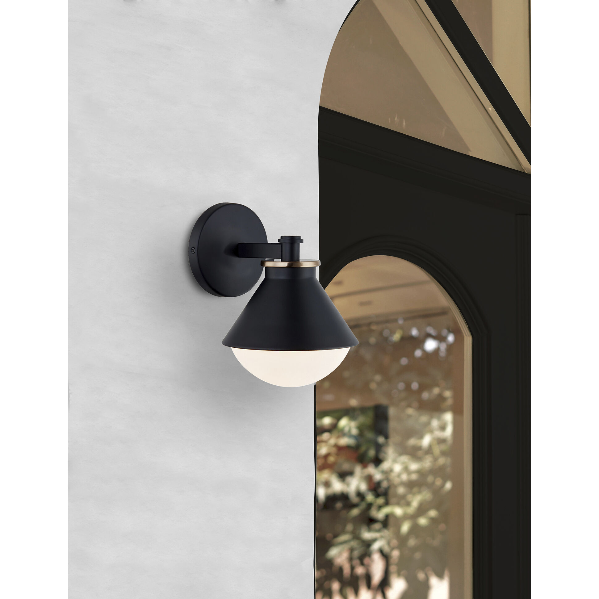 Fusion Collection Outdoor Wall Sconce, Ravelle Family