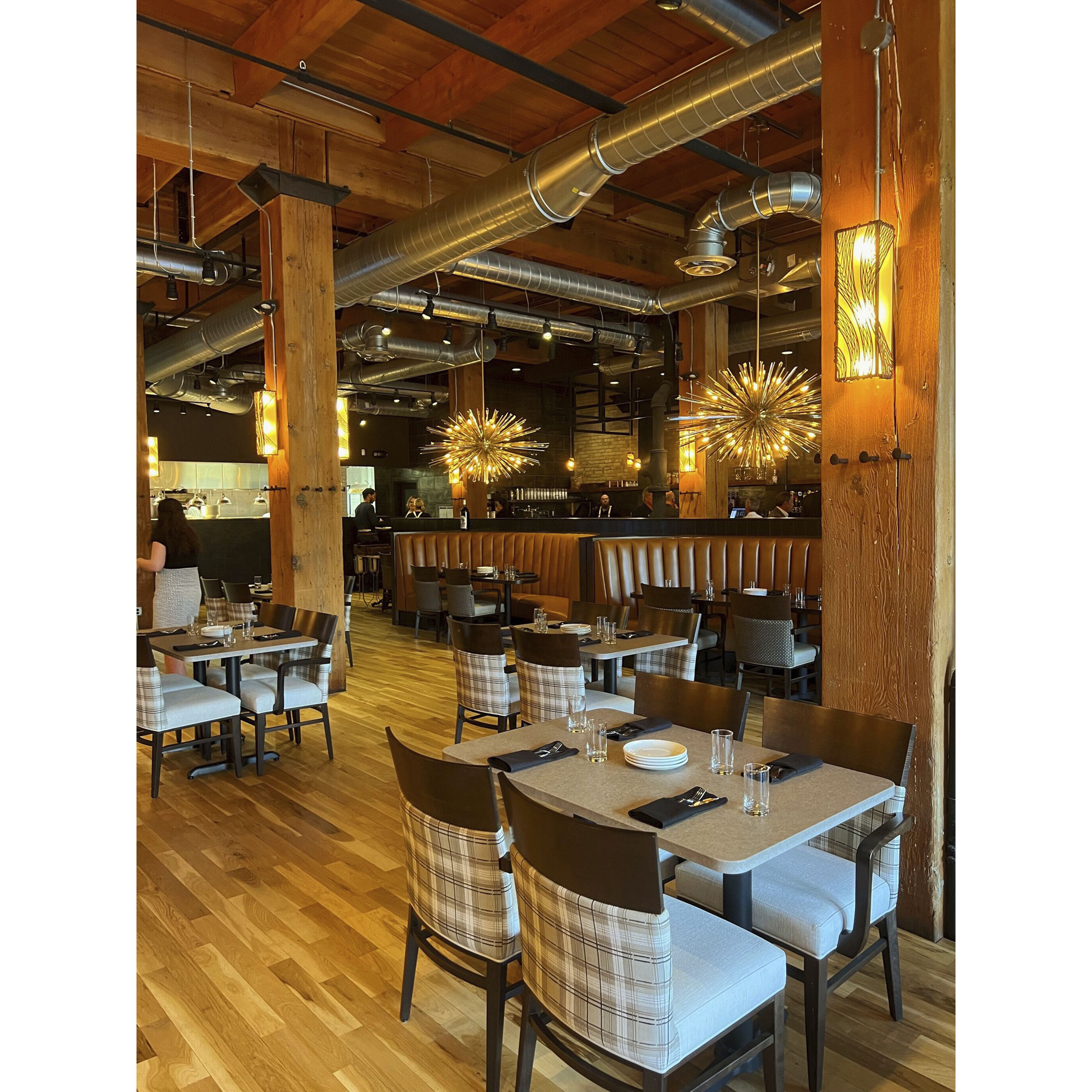 Flow Wall Sconce Wall Light in 3, Hammered Ore